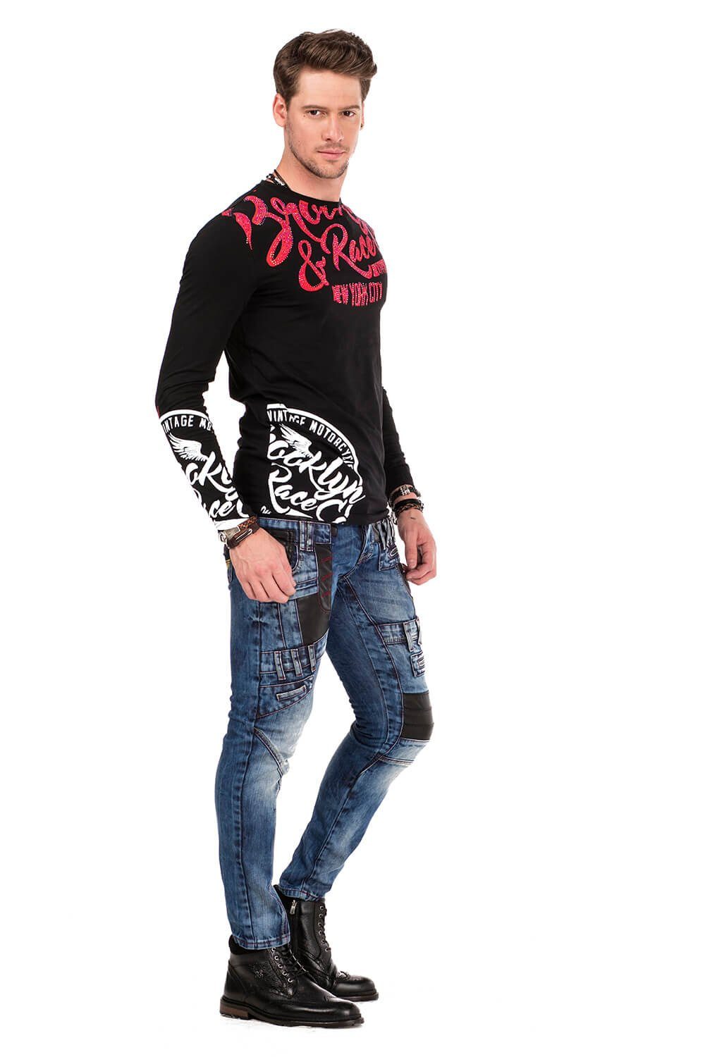 Cipo & Baxx Bequeme Fit Straight Kunstleder-Applikationen Jeans in mit