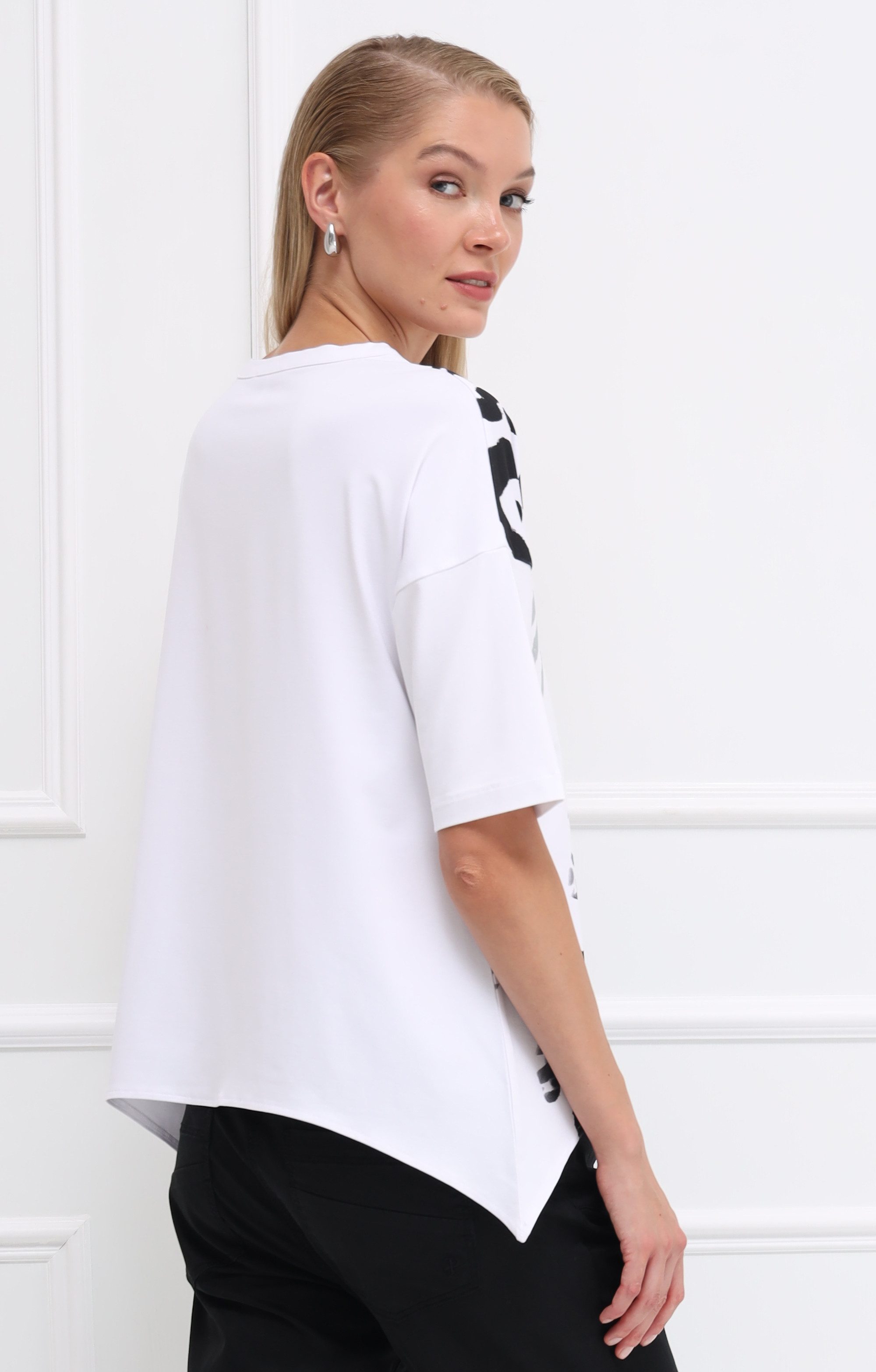 Passioni T-Shirt mit abstraktem Leoprint und Schriftzug günstig online kaufen