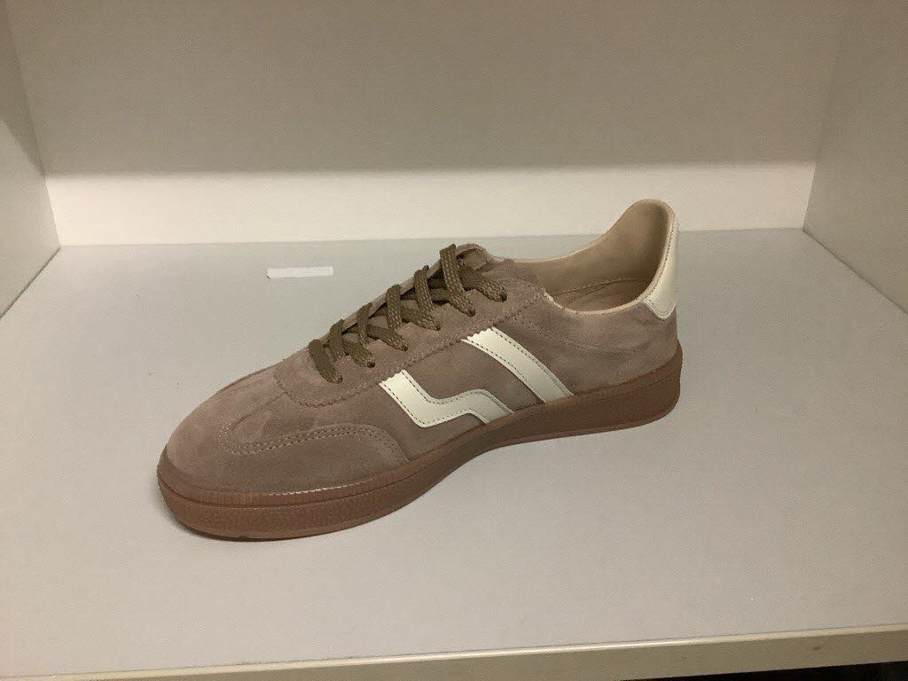 Schnürschuh