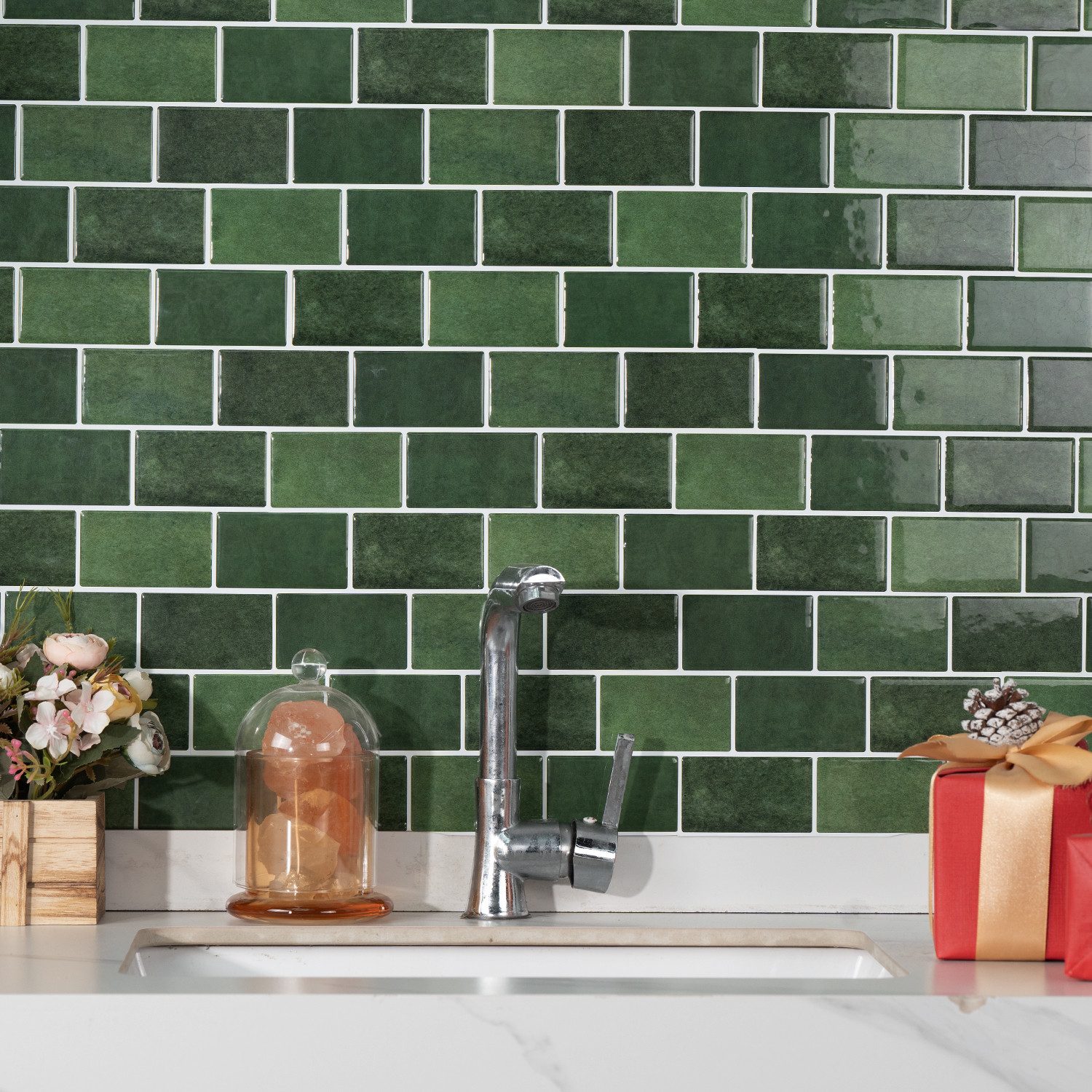 COOL-i ® Fliesenaufkleber 10er-Set Selbstklebende Vinyl Wandfliesen–30,5×15,25 cm, Küchenrückwand & Bad, Wasserfest & Zuschnittfähig