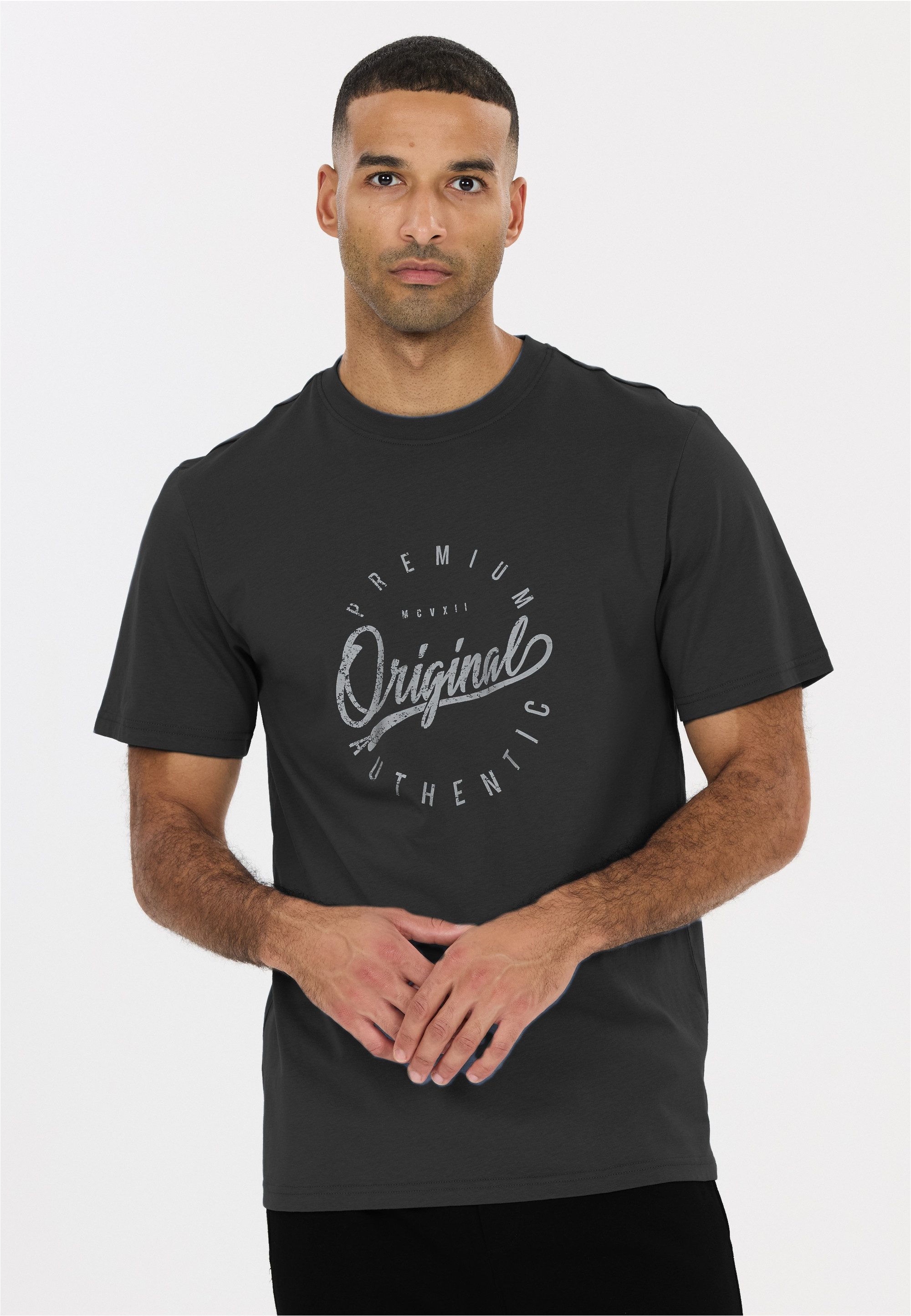 nou T-Shirt Radomi Schmucklos