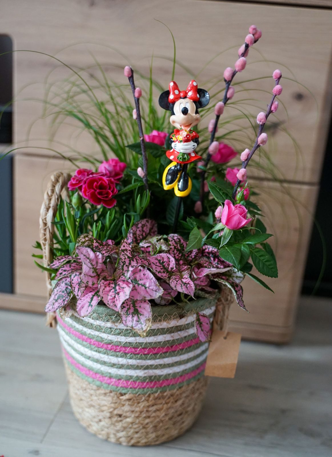 Disney Gartenstecker Minnie Mouse In und Outdoor 37x8x5cm Gartendeko Blumenstecker