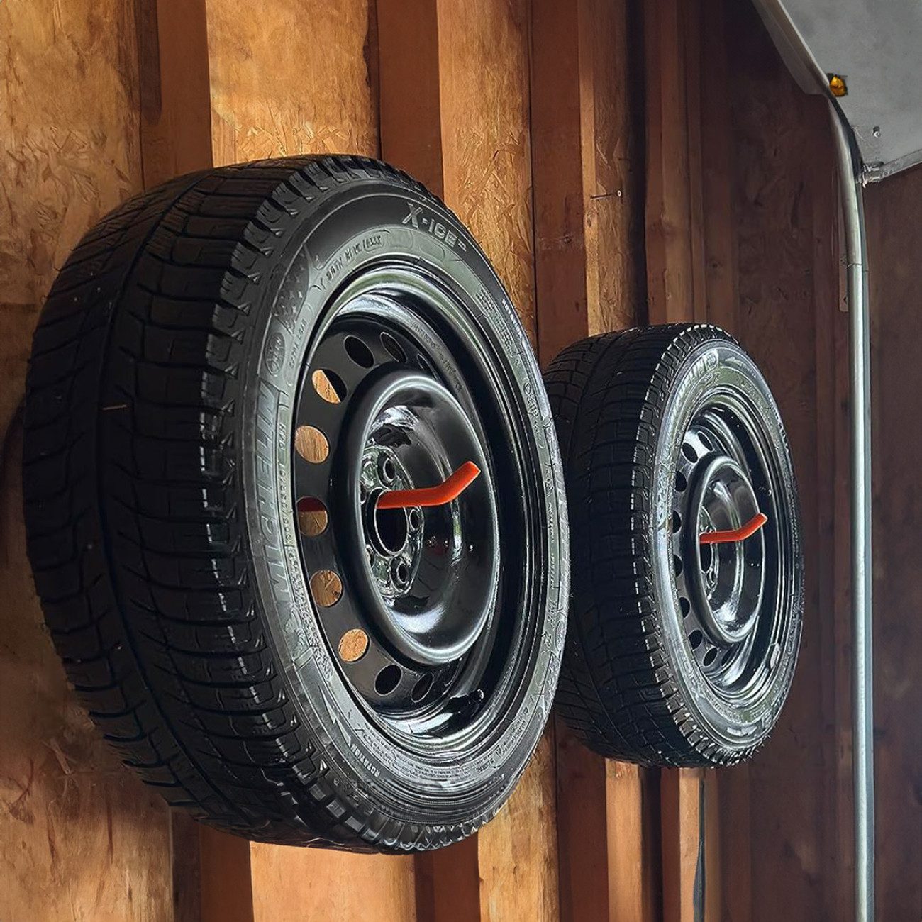 Maclean wall mount MC-437, (4-piece set, 4 tool holders, hose holders, steel hooks for bicycle wheels 60 kg)