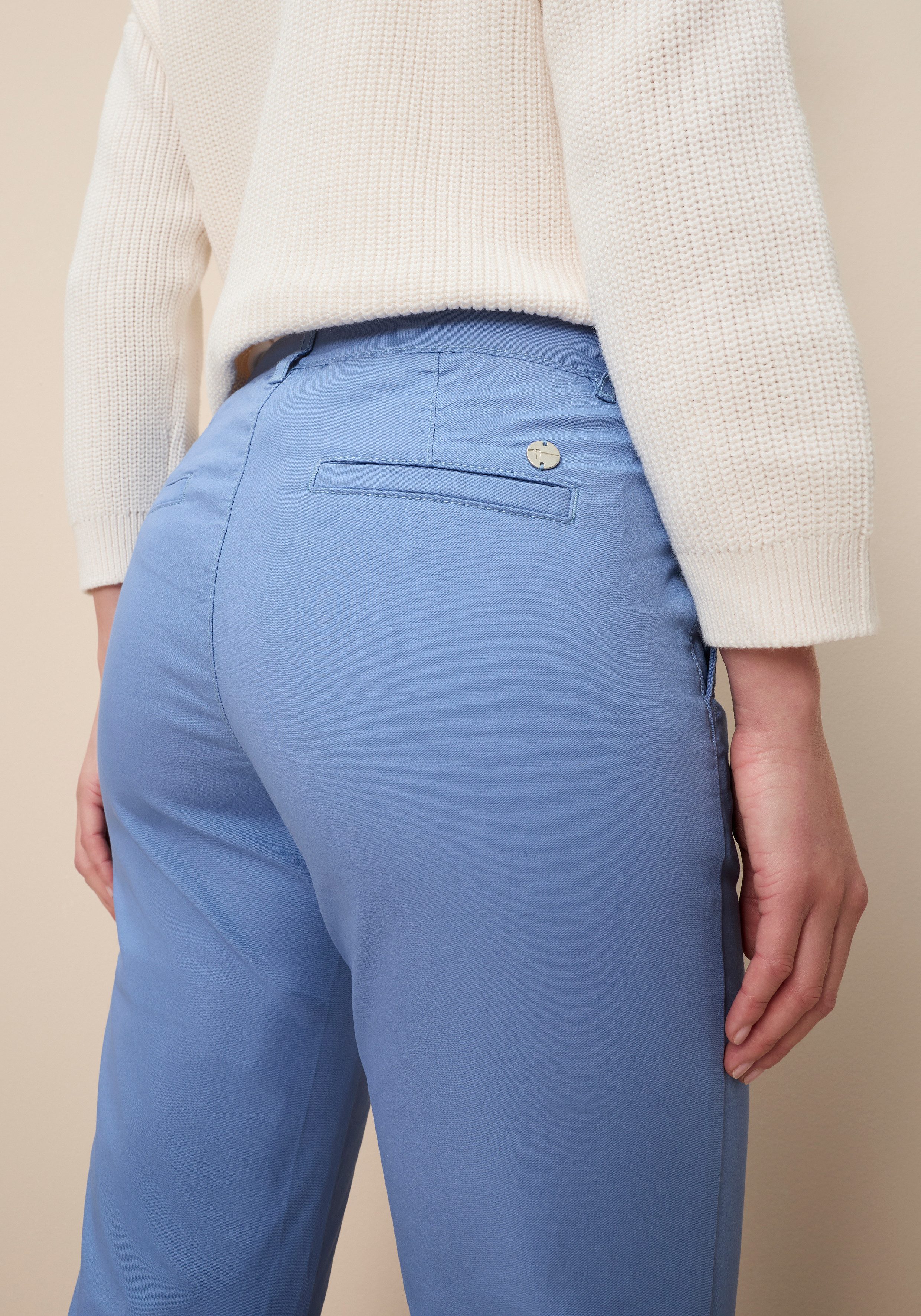 Tamaris Chinohose mit figurbetonter Passform. € 49,99, (€ 49,99 pro 1 Stk).