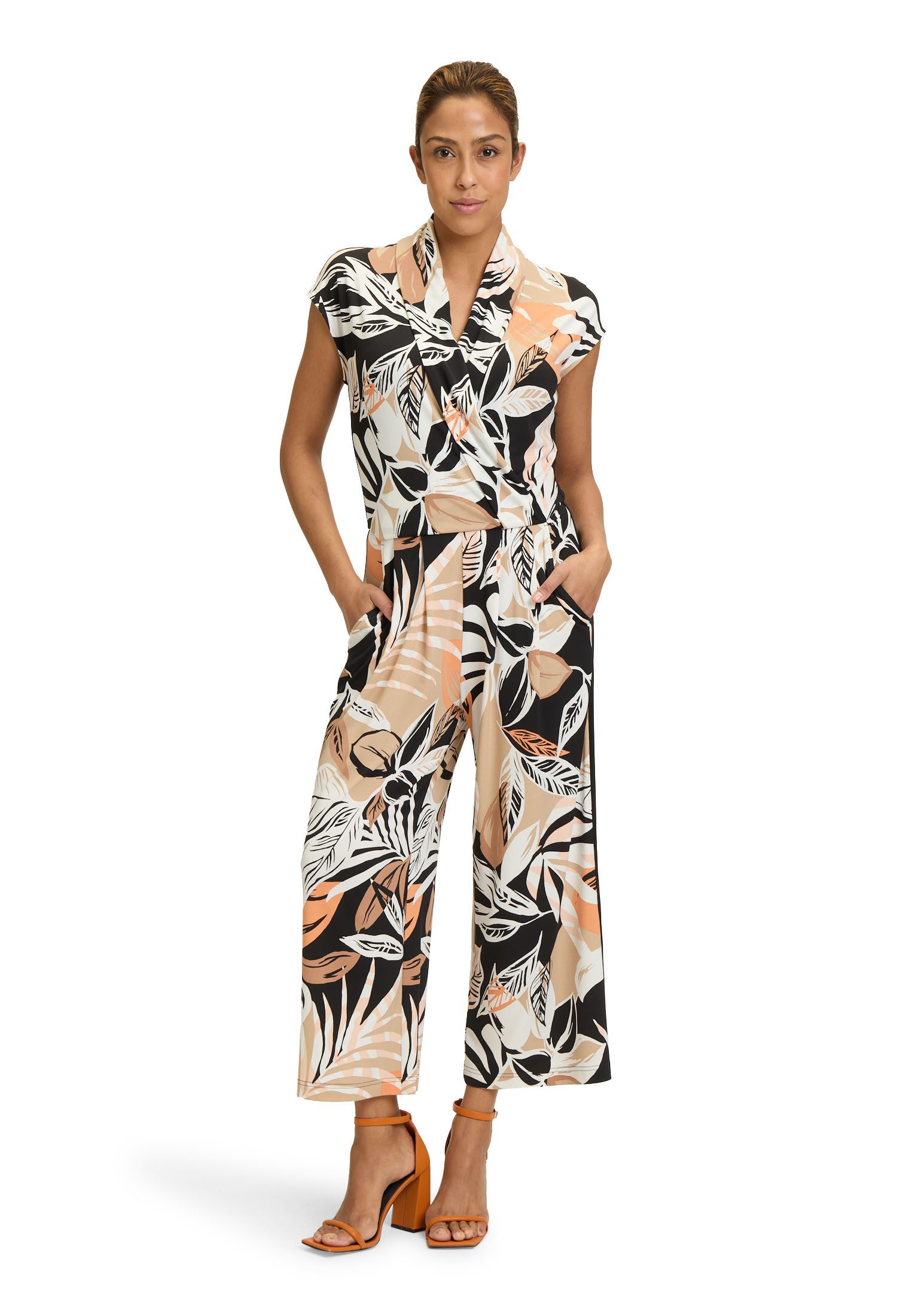 Betty Barclay Overall Betty Barclay Jumpsuit mit Eingrifftaschen (1-tlg) Form