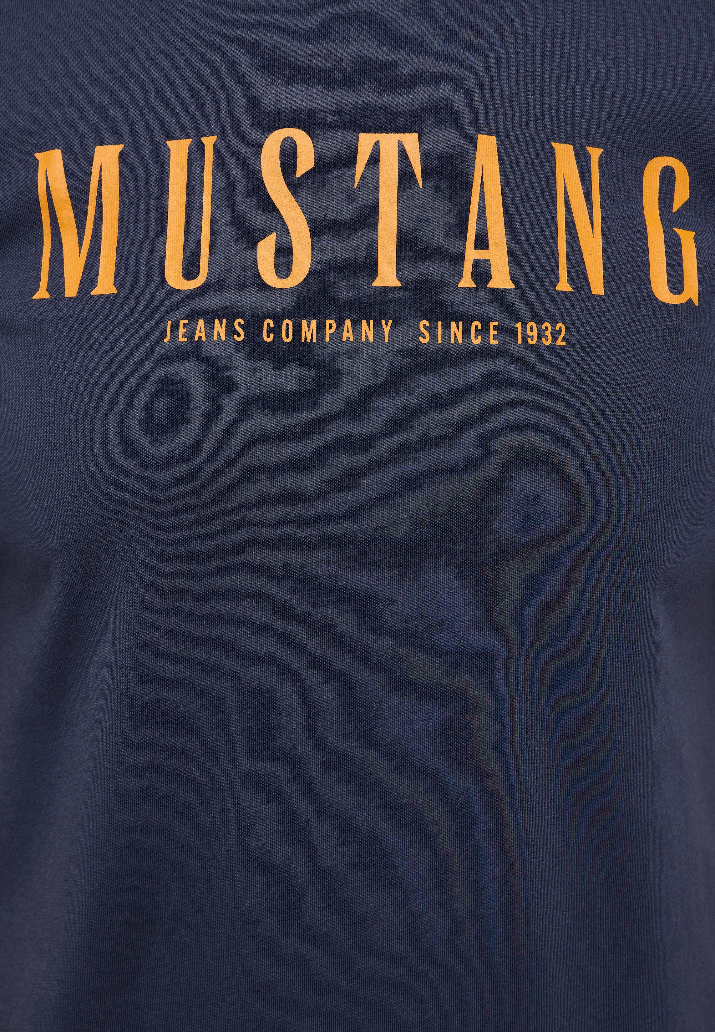 MUSTANG Kurzarmshirt Style Austin Sommershirt mit Logo-Print – Bild 4 von 4