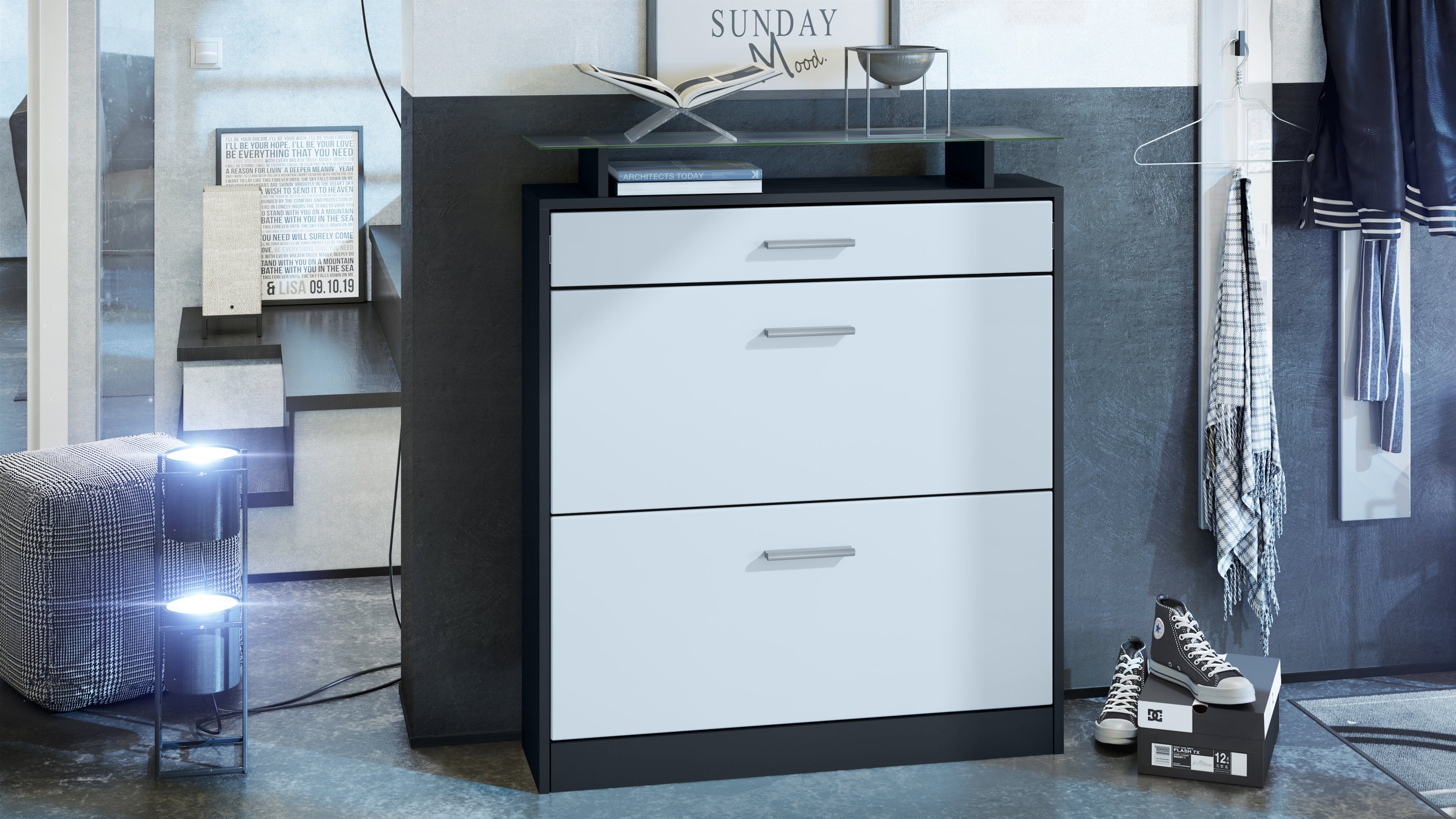 Vladon Schuhschrank Loret (hängender Schuhkipper für 16 Paar Schuhe, mit 2 Klappen und 1 Schublade und Glasablage) Schwarz matt/Weiß matt (89 x 104 x 23 cm)