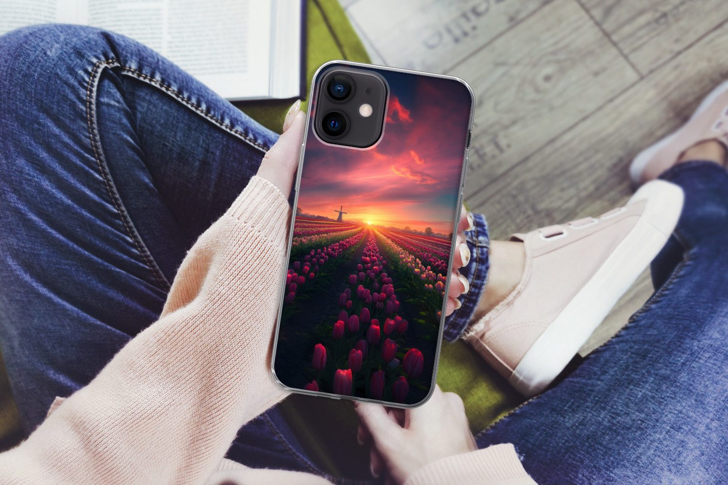 MuchoWow Handyhülle für Apple iPhone 12 Windmühle - Sonnenuntergang - Landschaft, Smartphone-Bumper, Print, Handy Schutzhülle Dünn