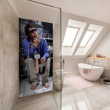 Wallario Duschrückwand Kloparty - Sexy Mann auf Toilette mit Zigarette, (1-tlg)