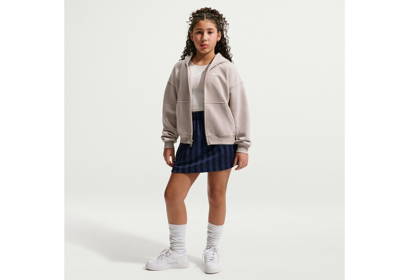 Nike Sportswear Kapuzensweatjacke G NSW STUDIO FLC OS FZ HD für Mädchen und Jugendliche