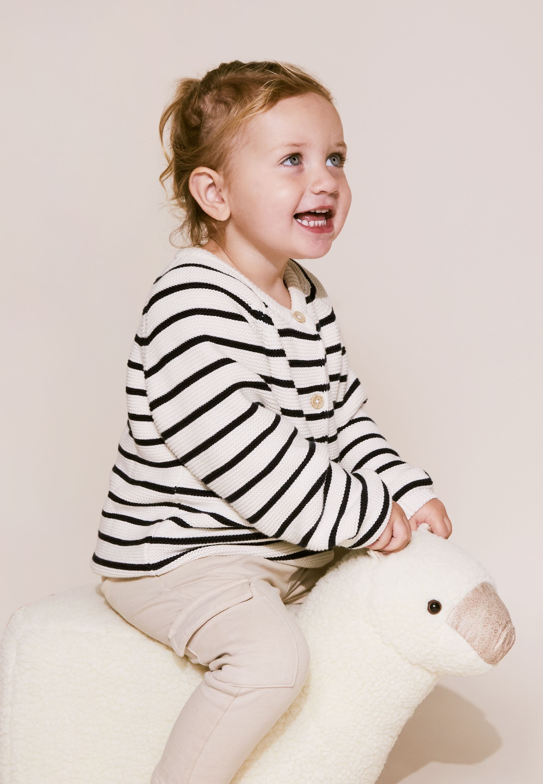 Stellou & friends Strickjacke Gestreifter Gestreifter