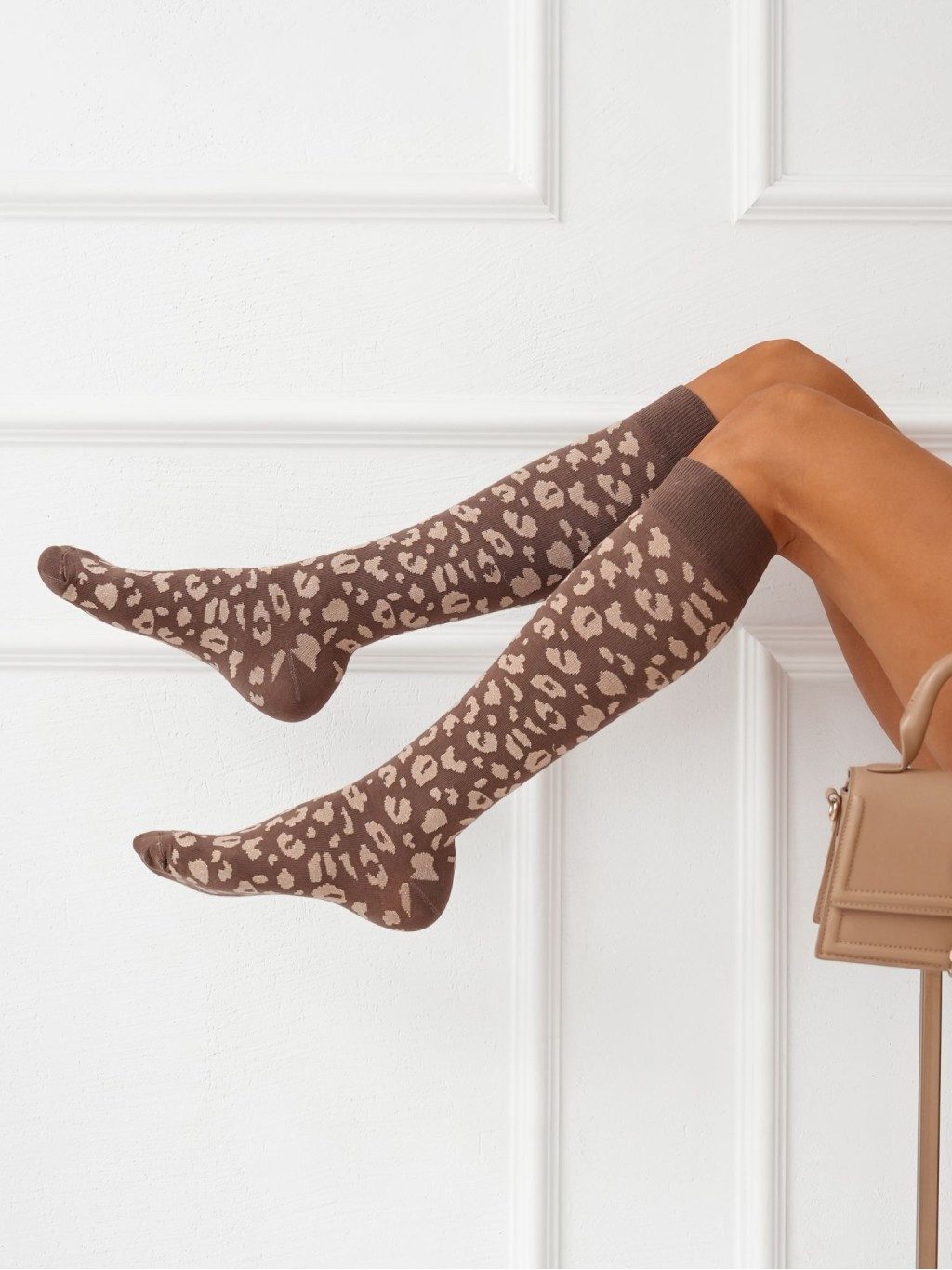 Lycille Kniestrümpfe 1 Paar moderne Baumwollkniestrümpfe 37/41 für Frauen mit Tiermuster (1 Paar) flache Nähte, Wadenumfang bis maximal 38 cm, Langsocken, Panter-Muster