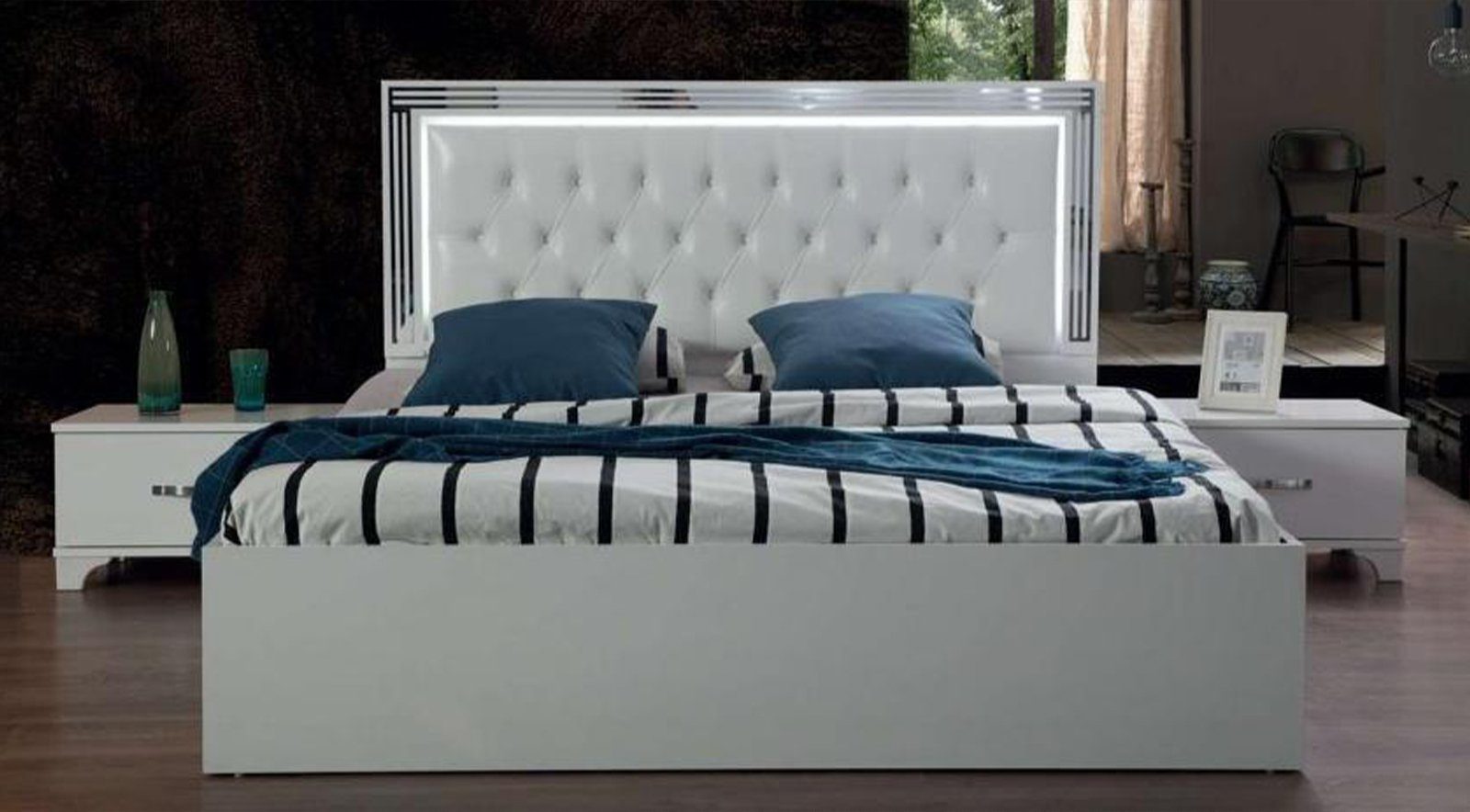 JVmoebel Schlafzimmer-Set Weiße Schlafzimmer Garnitur Luxus Bett mit 2x Nachttischen Design, Made In Europe