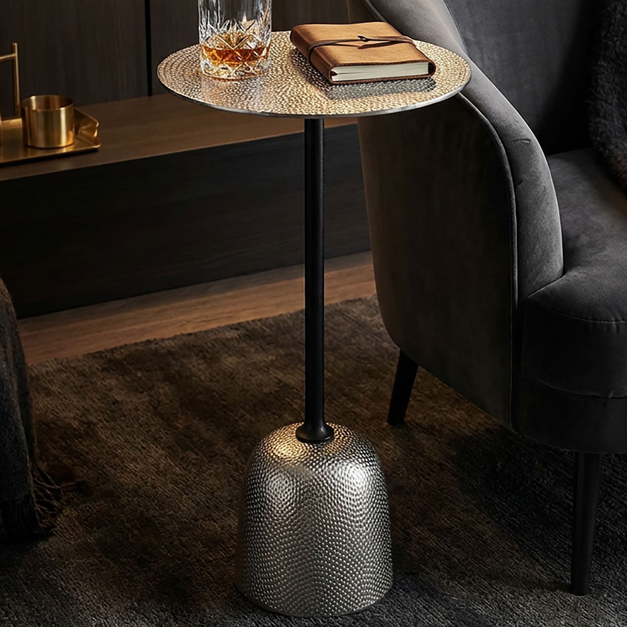 FINEBUY Beistelltisch FB113676 Beistelltisch Anstelltisch Metall Wohnzimmertisch Dekotisch (Stilvolle Ablage für moderne Wohnkonzepte), Elegante Tischlösung mit strukturierter Oberfläche