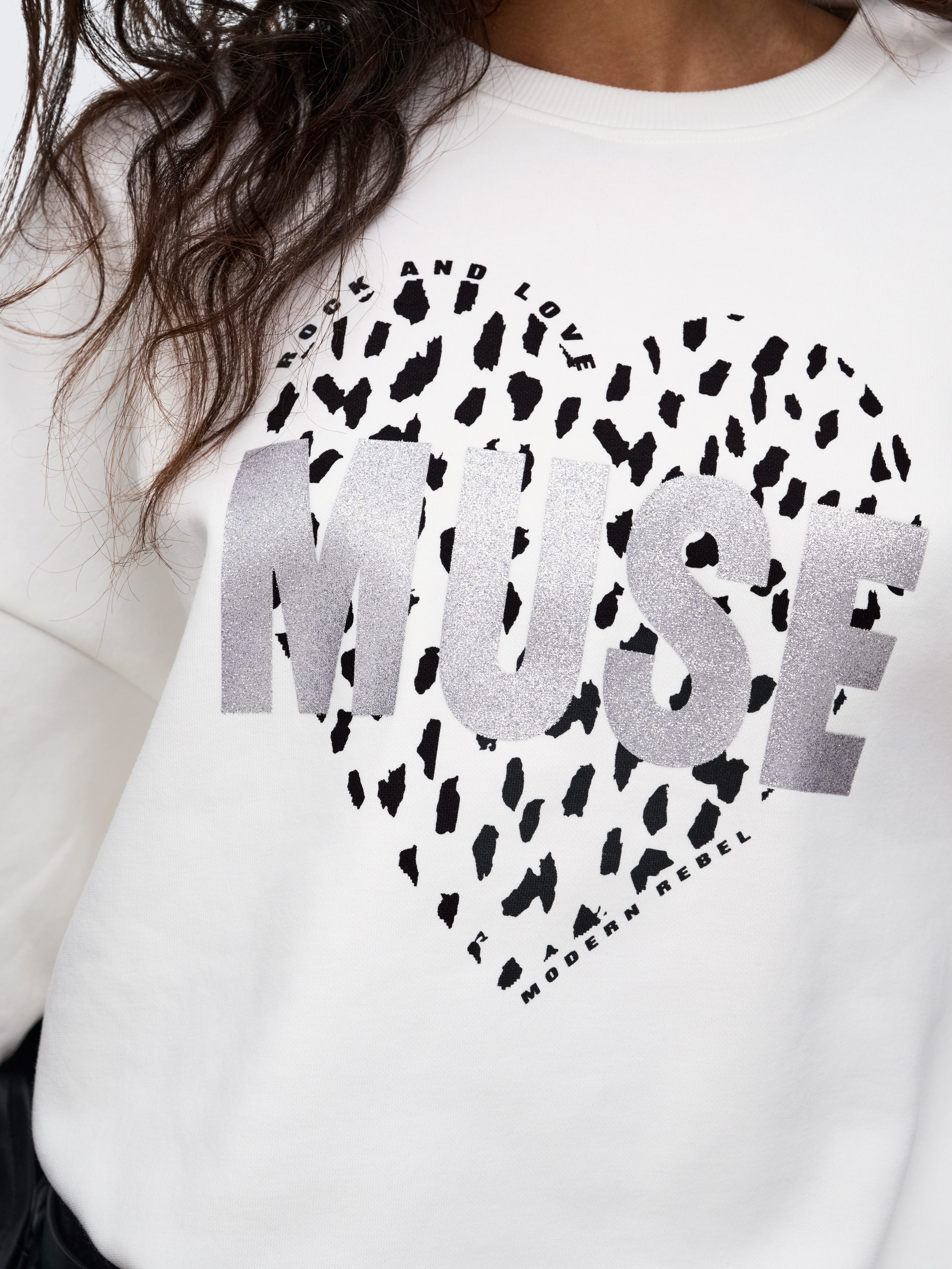 ONLY Sweatshirt ONLTAMMIE L/S LEO PRINT O-NECK SWT Baumwollmischung, regular fit – Bild 3 von 5