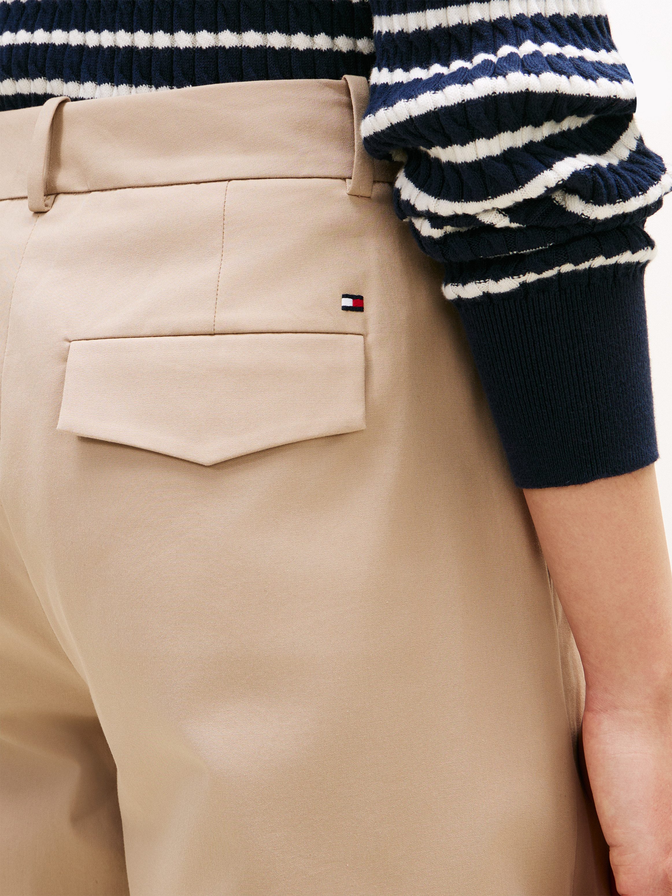 Tommy Hilfiger Chinohose COTTON BARREL PLEATED CHINO Baumwollmix, Mid Rise, Tapered