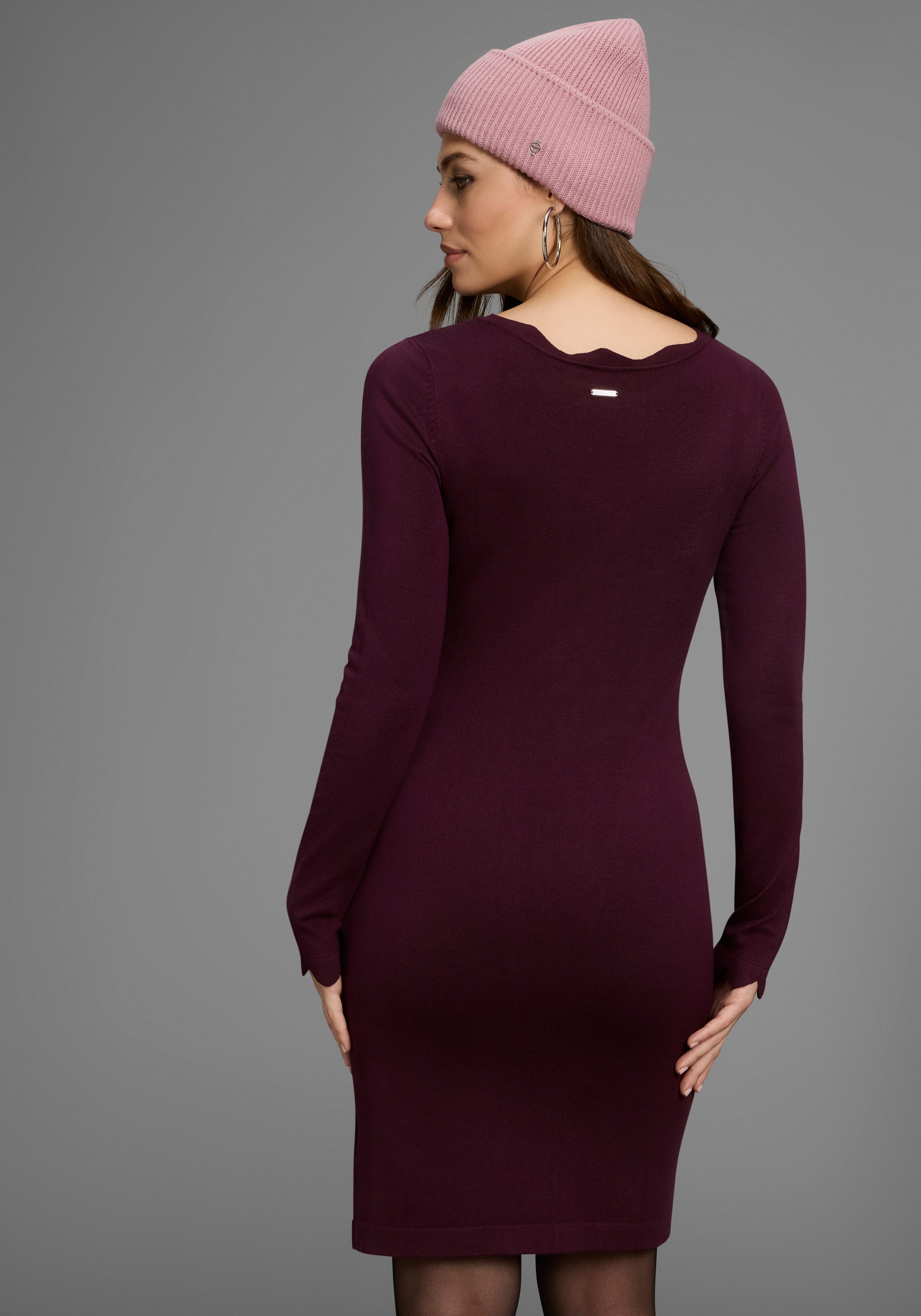 Laura Scott Strickkleid figurbetont und kurz - mit femininer Wellenkante günstig online kaufen