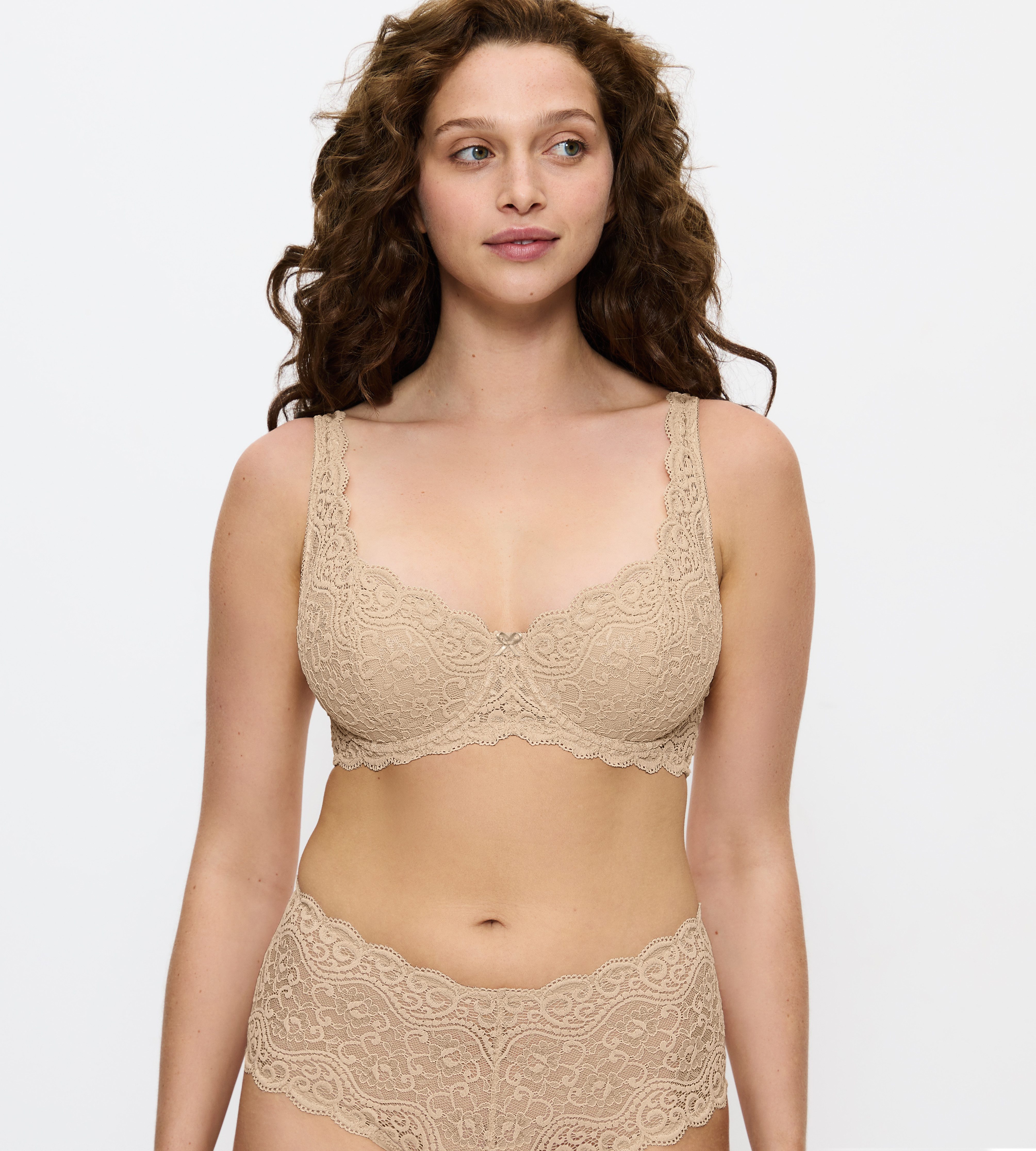Triumph Balconette-BH Amourette Stretch-Spitze, weich, feminin, breite Träger