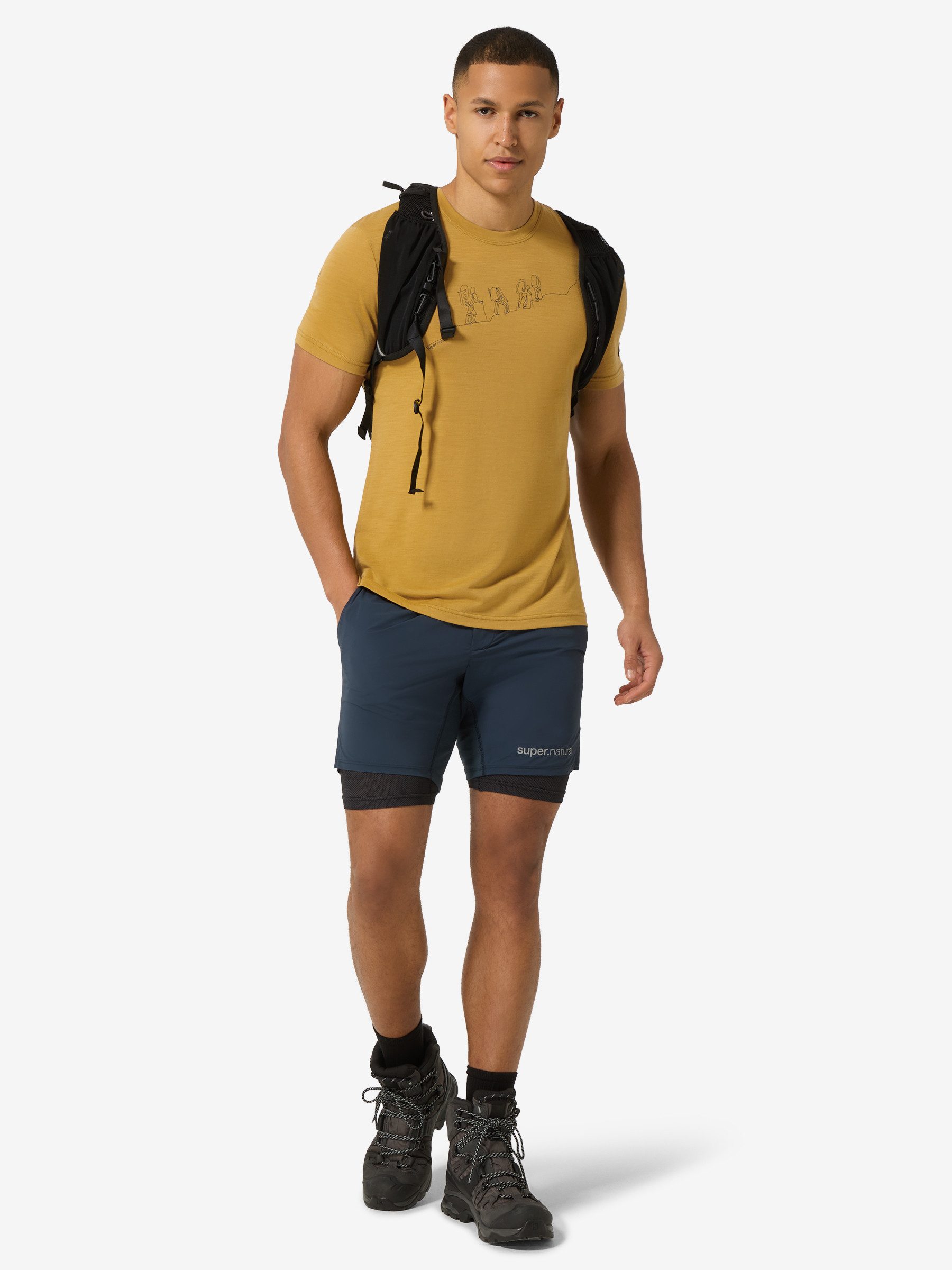 SUPER.NATURAL T-Shirt für Herren, aus Merinowolle M HIKING TEE mit coolem Outdoor Motiv