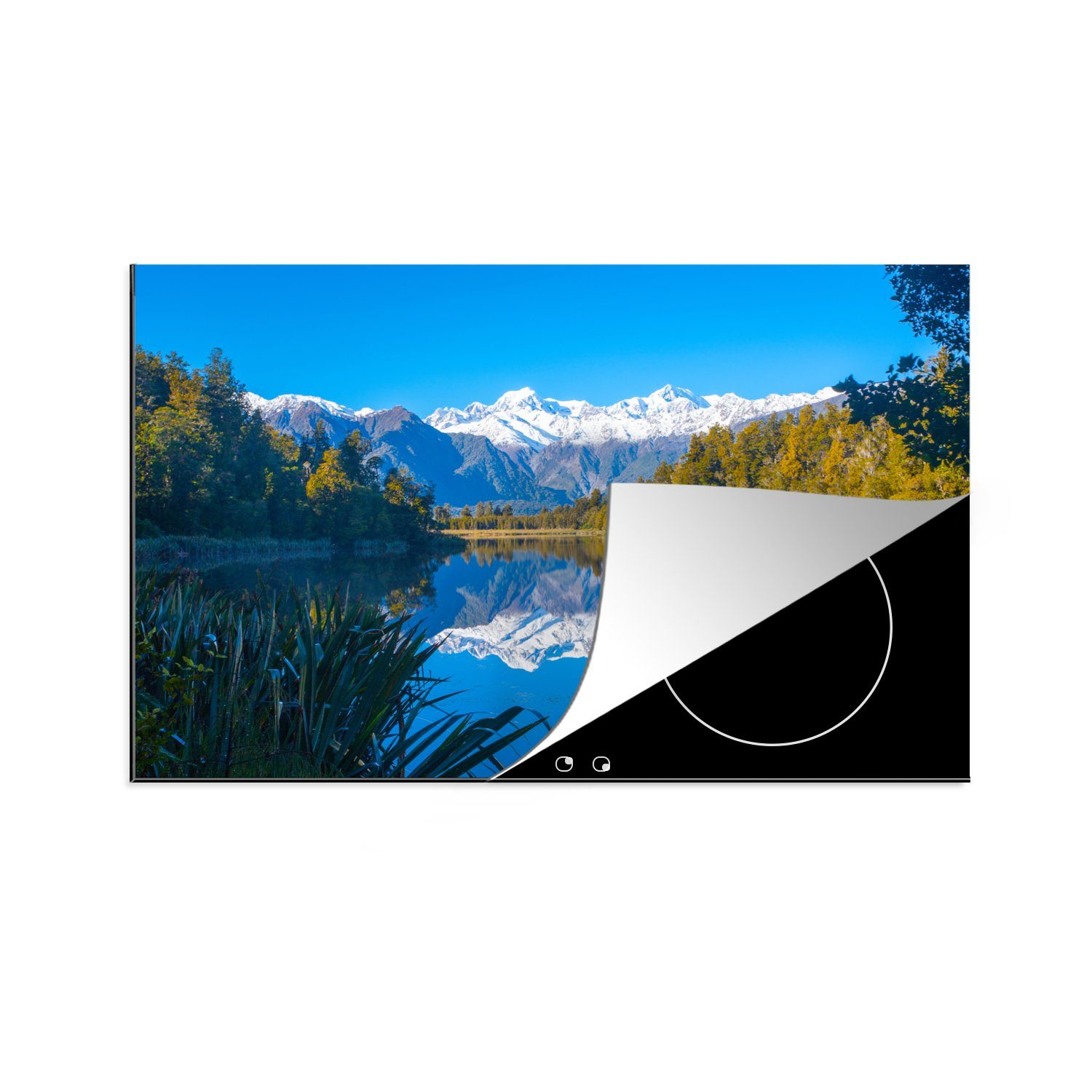 MuchoWow Herdblende-/Abdeckplatte Spiegelung der Berge im Lake Matheson, Neuseeland, Vinyl, (1 tlg), 81x52 cm, Induktionskochfeld Schutz für die küche, Ceranfeldabdeckung