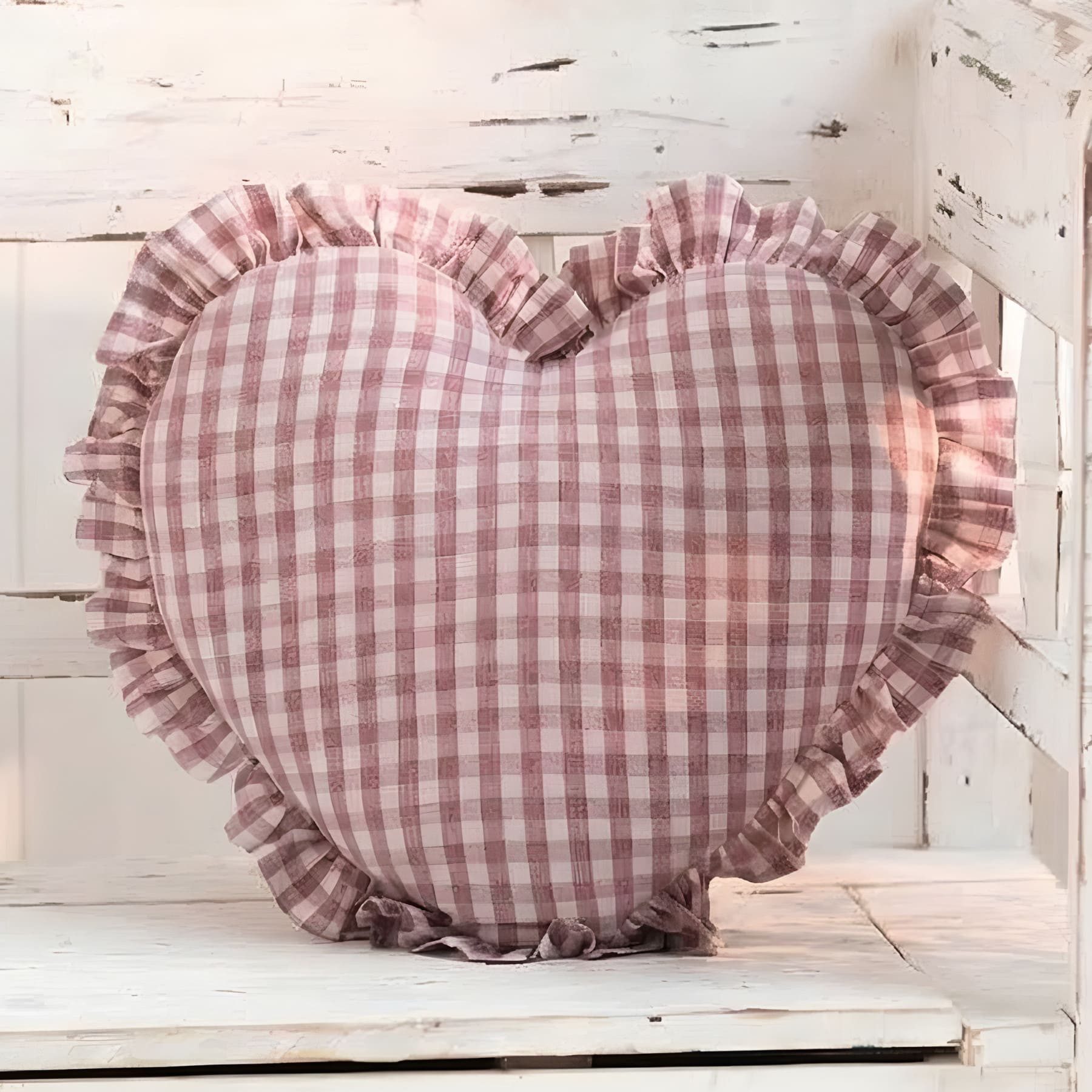 Dekoleidenschaft Dekokissen "Herz" Sofakissen Ø 35 cm, Zierkissen, Couchkissen, Kuschelkissen, Vintage Kissen in Herz-Form, rot-weiß kariert