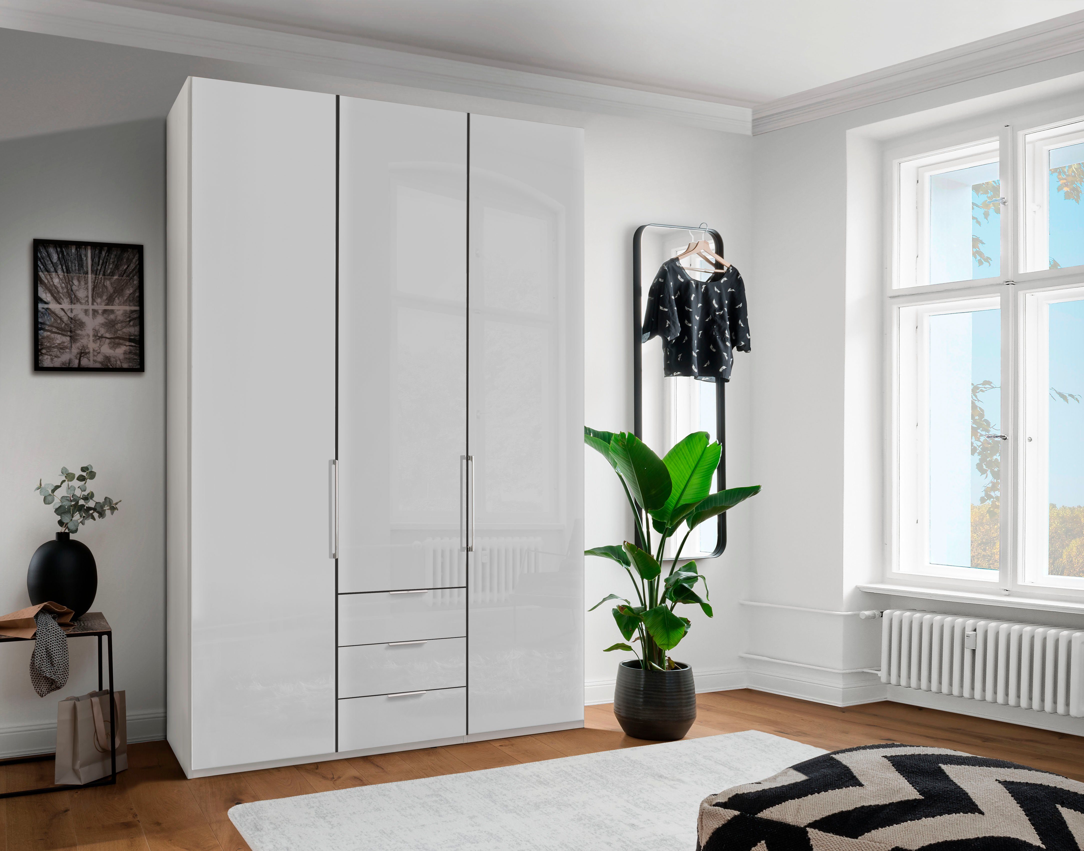 WIEMANN Drehtürenschrank Monaco mit Glasfront sowie hochwertigen Beschlägen inkl. Dämpfung