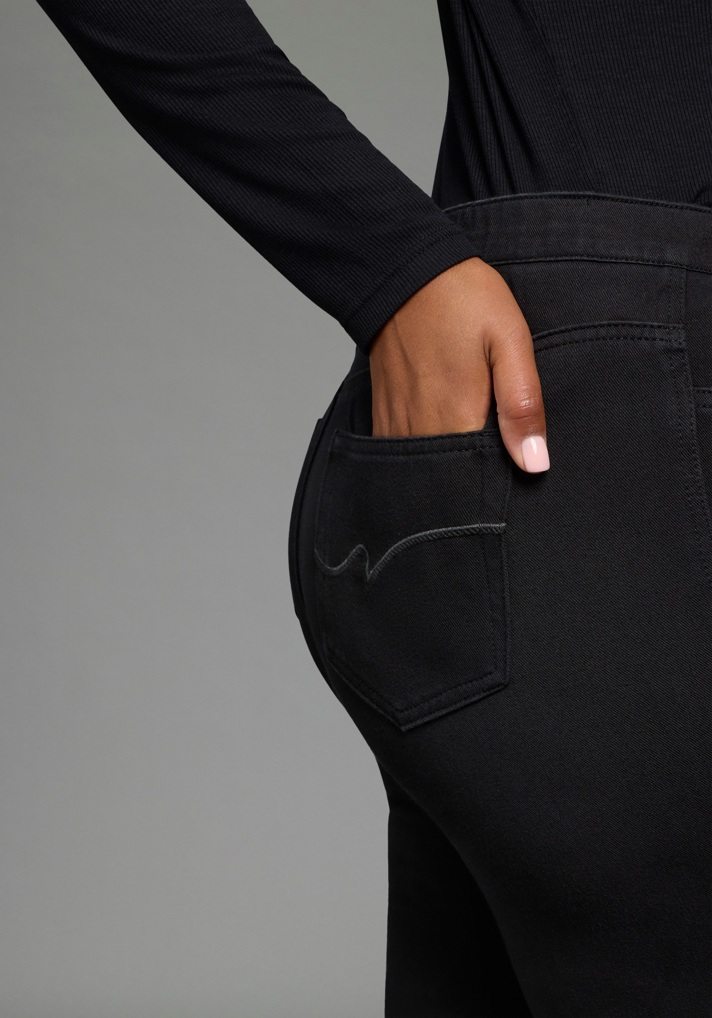 Laura Scott CURVE Jeansjeggings Große Größen, im 4 Way Stretch, Quer- und Längselastisch mit Eingrifftaschen, Gesäßtaschen und Coinpocket, lange Schnittform