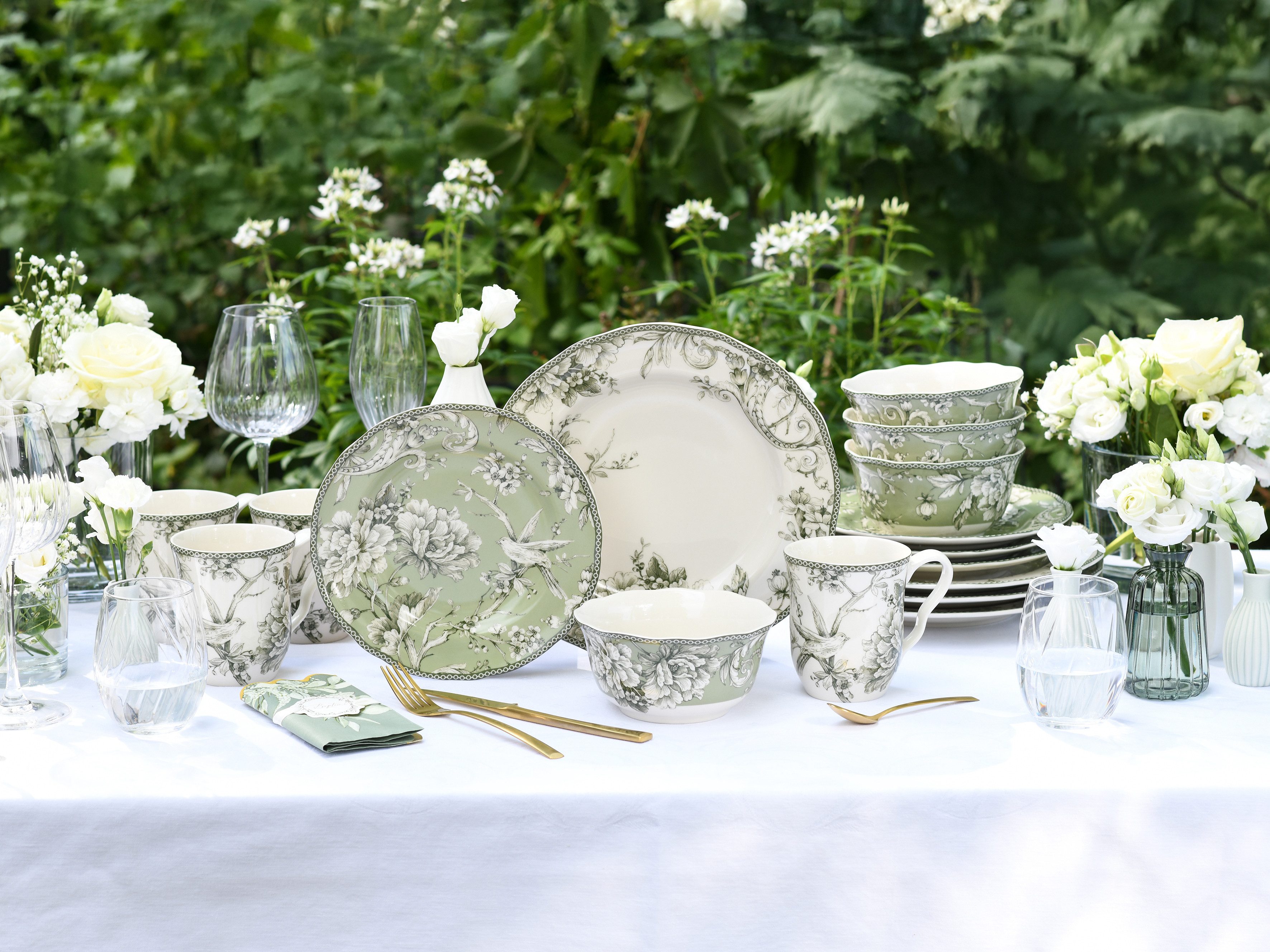 CreaTable Kombiservice Adelaide, Service 16-tlg. (16-tlg), 4 Personen, Porzellan, Nostalgischer Vintage Dekor, Elegante Form