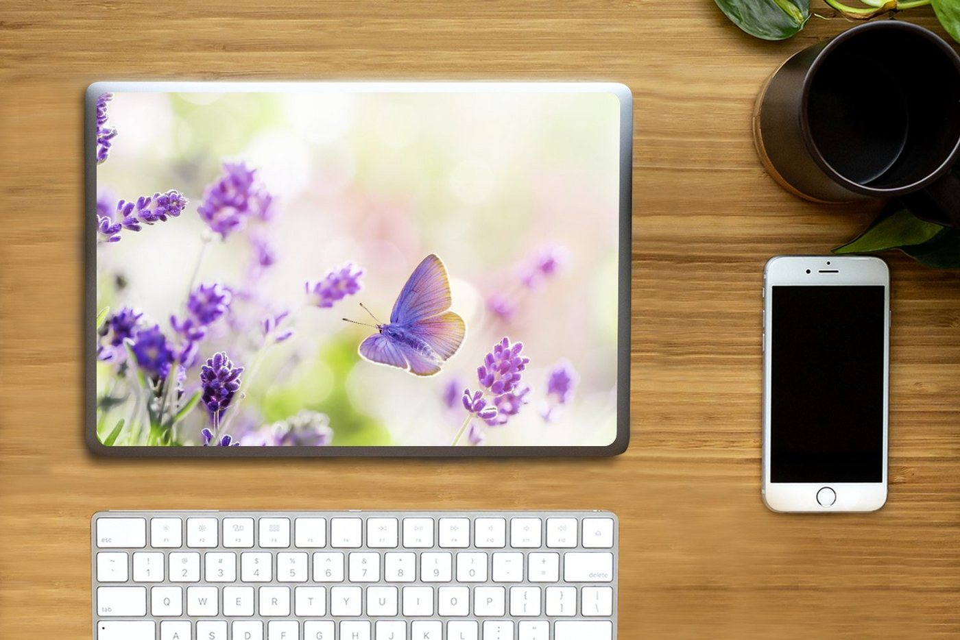 Thumbnail - MuchoWow Laptop-Aufkleber Lavendel - Schmetterling - Blumen, (1tlg), Laptop Folien Cover, Aufkleber, Sticker, Schutz vor...