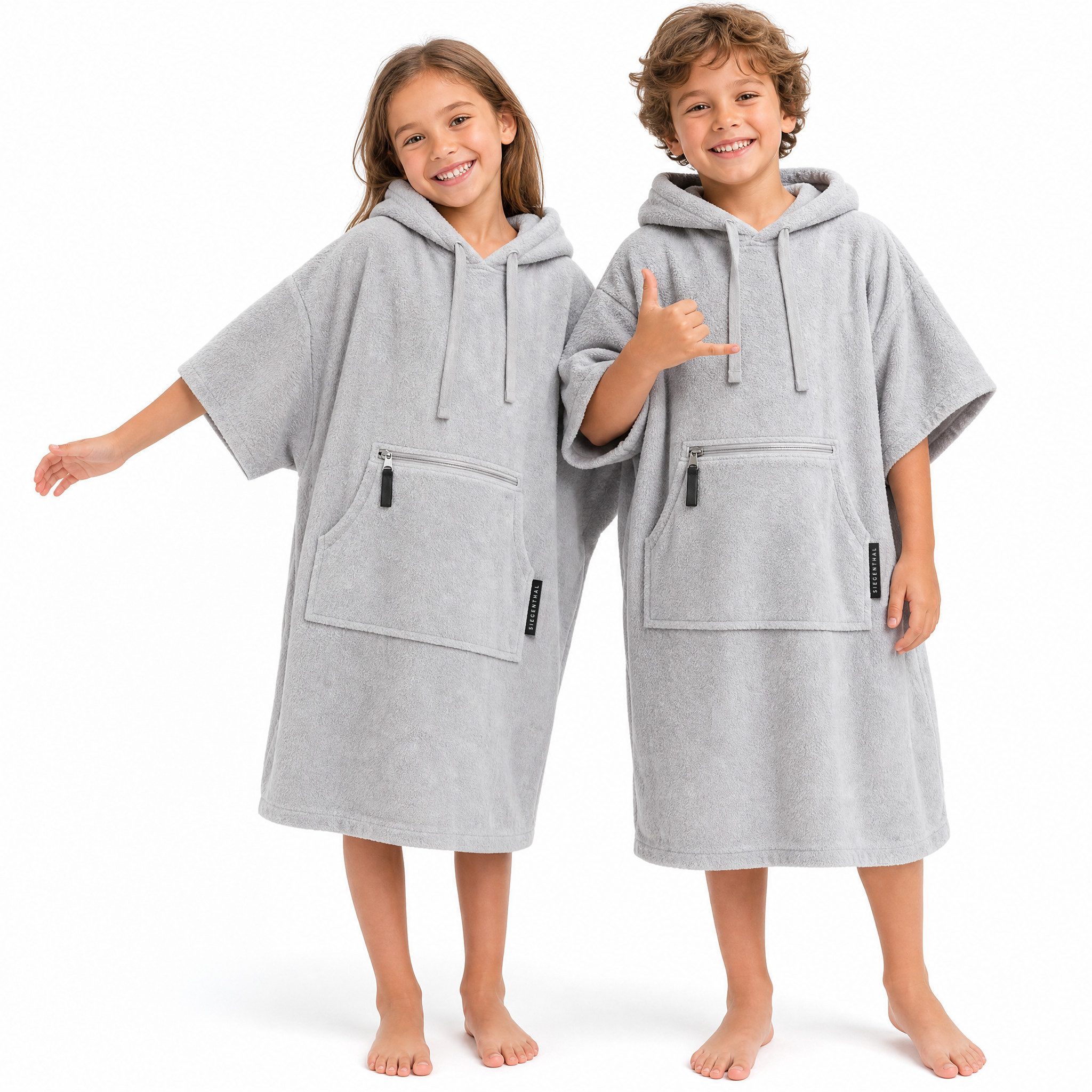 SIEGENTHAL Badetücher SIEGENTHAL® Strandponcho für Damen, Herren & Kinder aus Baumwolle, Integrierte Reißverschlusstasche für Wertsachen