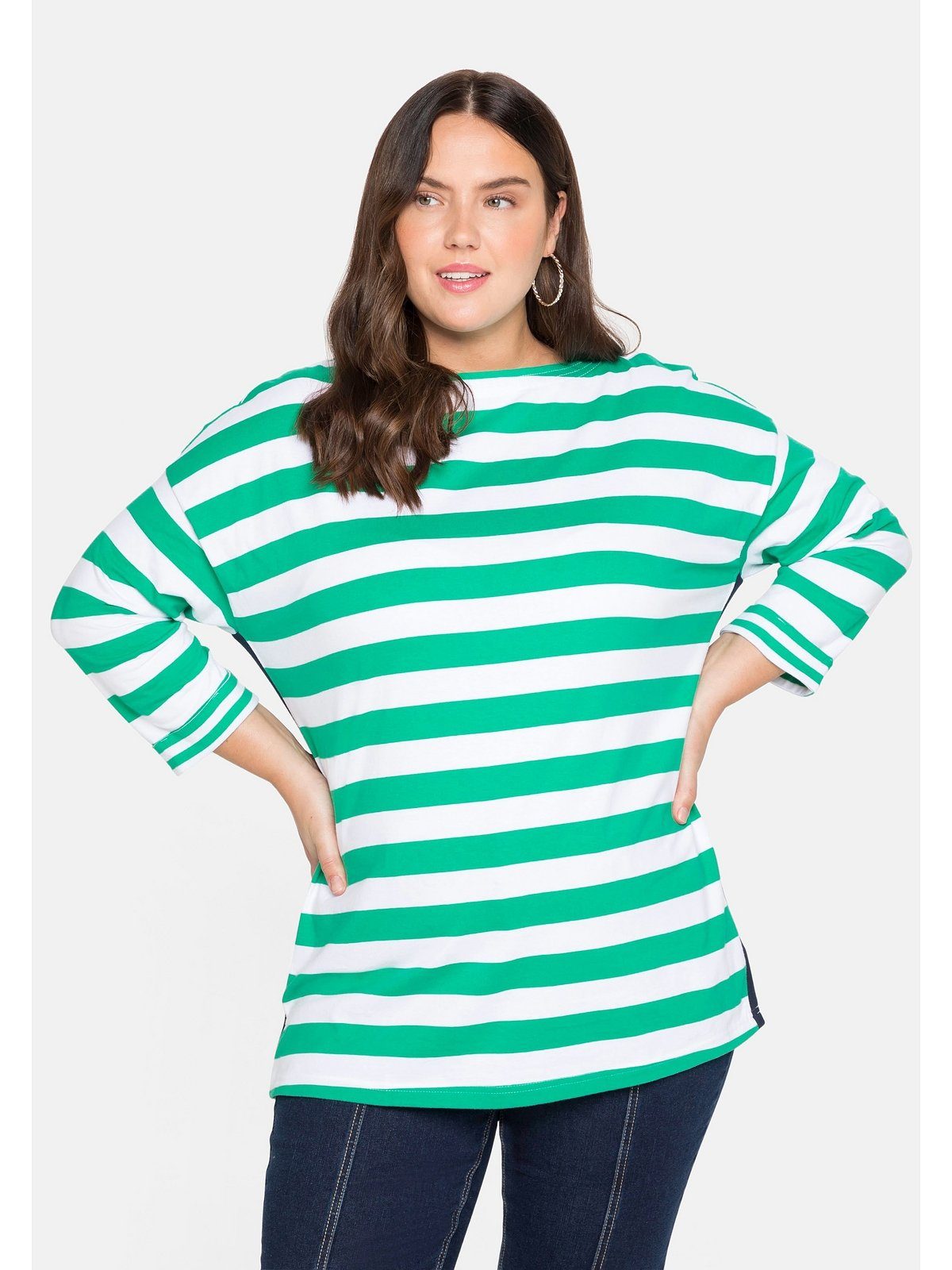 Sheego 3/4-Arm-Shirt Große Größen mit seitlichem Kontrasteinsatz und Schlitzen blattgrün