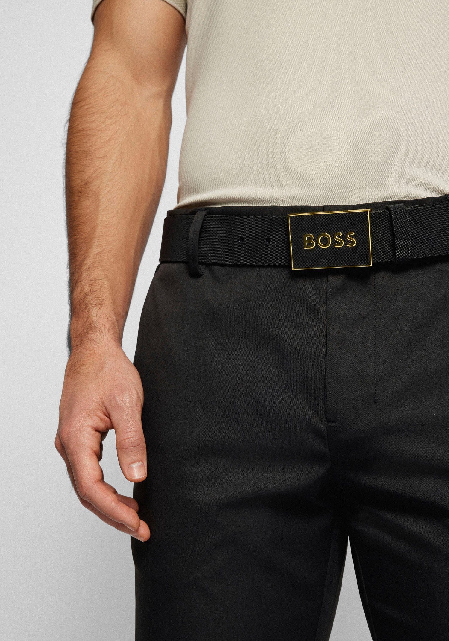 BOSS-Logo-Prägung black Koppelschließe Ledergürtel auf BOSS der mit