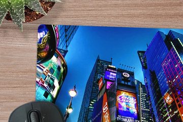 MuchoWow Gaming Mauspad Times Square am Abend (1-St), Mousepad mit Rutschfester Unterseite, Gaming, 40x40 cm, XXL, Großes