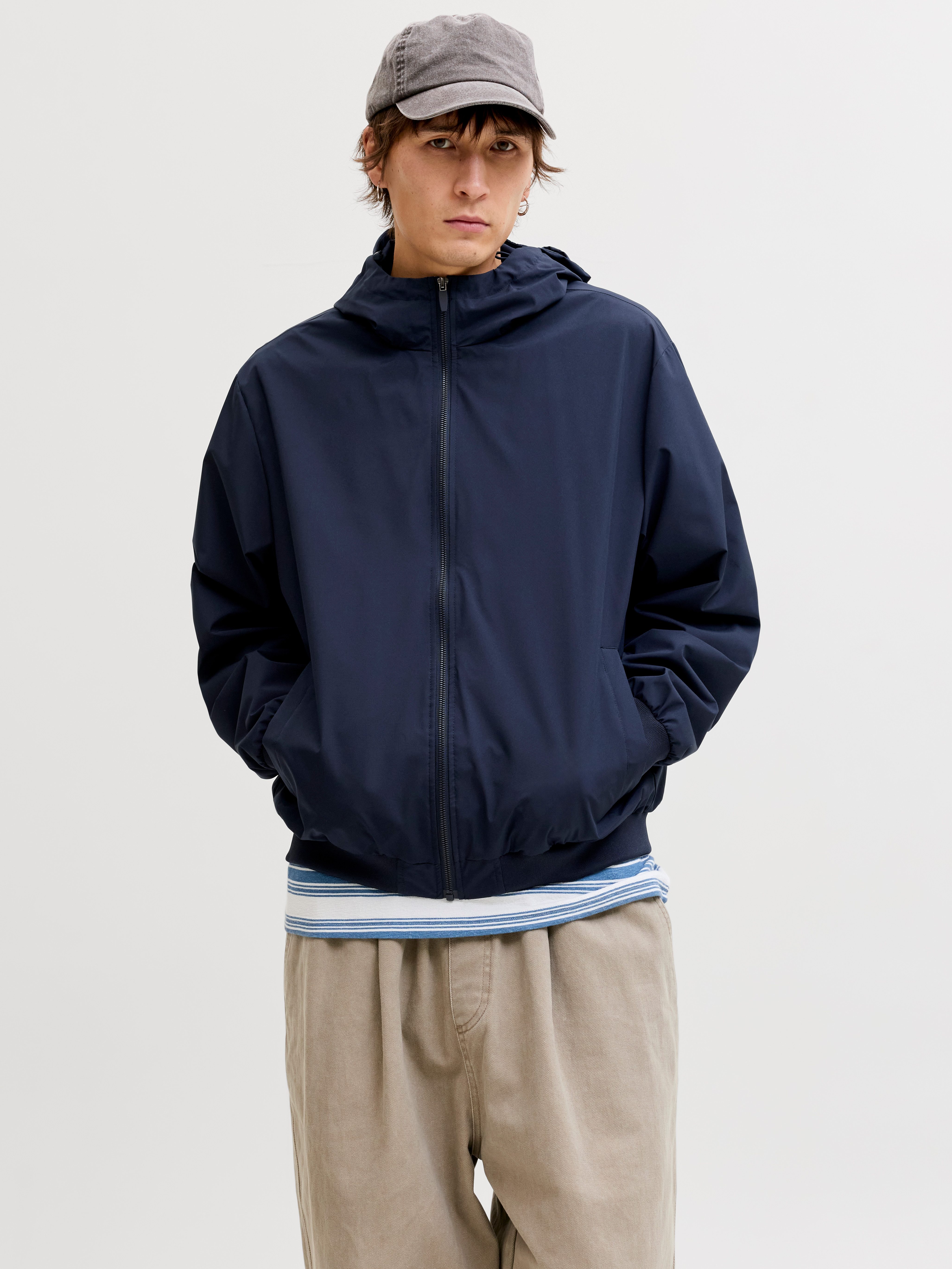 Jack & Jones Blouson JJECHARGE LIGHT JACKET HOOD NOOS mit Kapuze günstig online kaufen