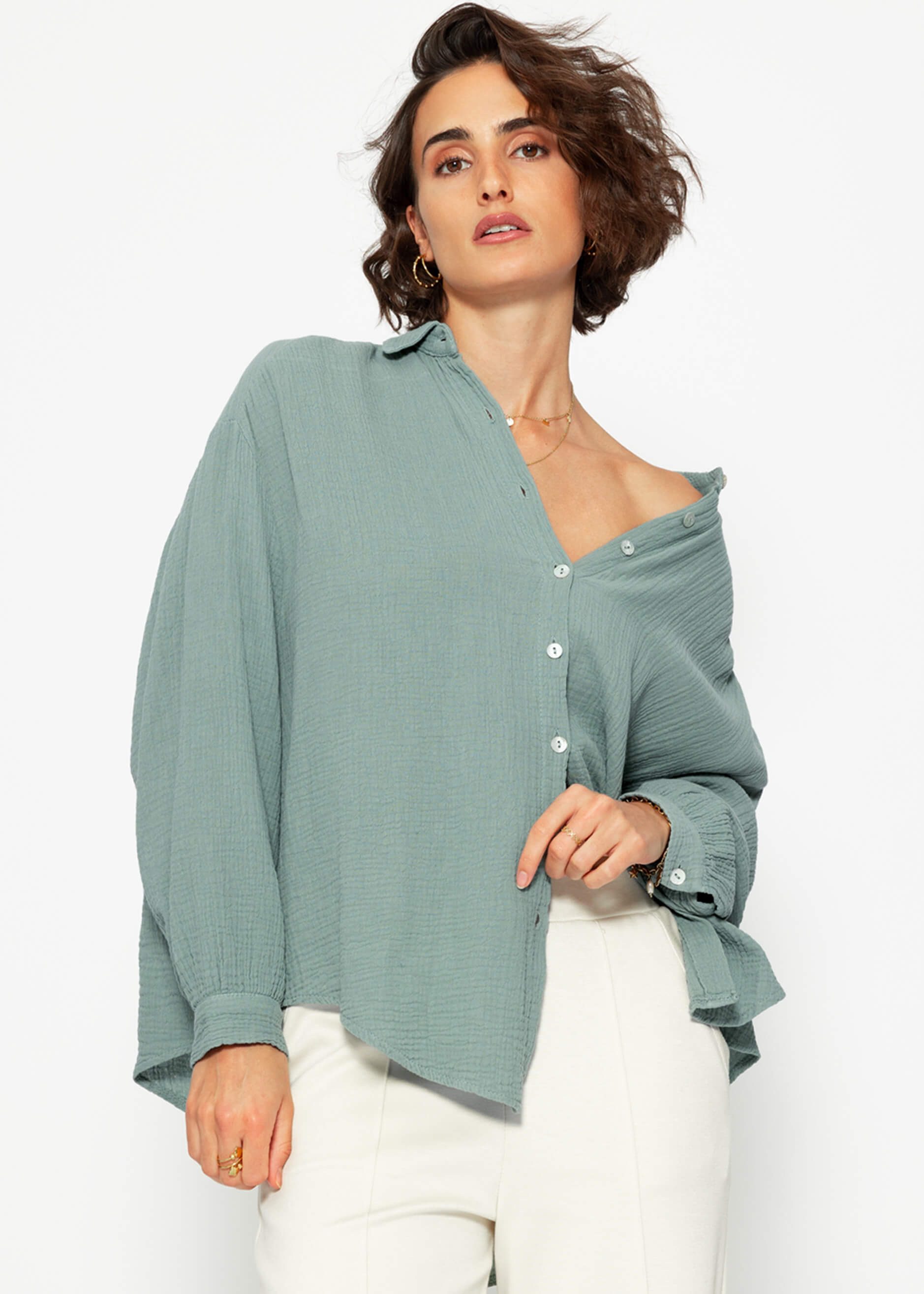 SASSYCLASSY Longbluse Oversize Musselin Bluse Damen kurz Langarm Elegant Hemdbluse lang aus Baumwolle mit V-Ausschnitt, One Size (Gr. 36-48)