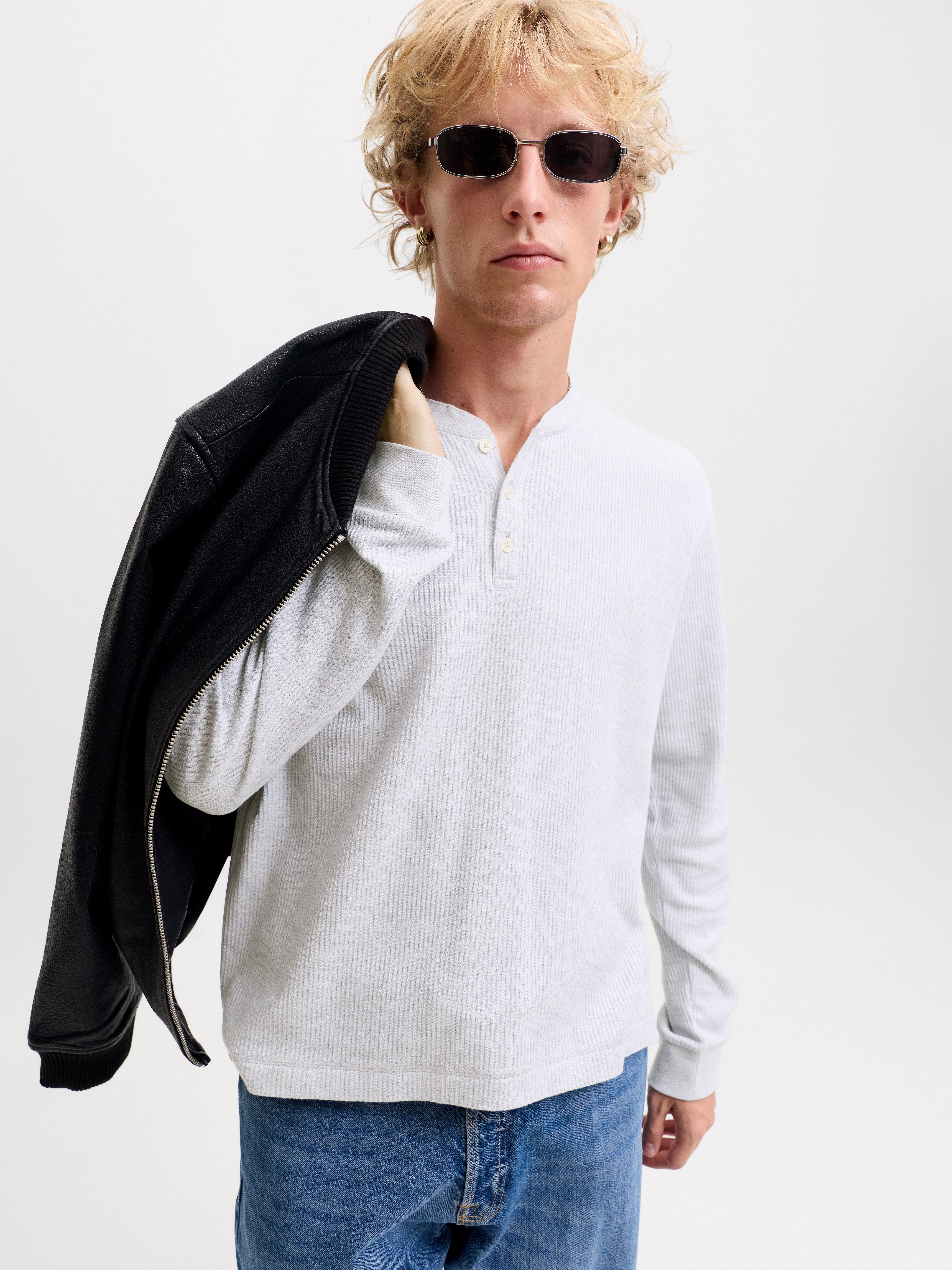 Jack & Jones Langarmshirt JORCHAMBERI HENLEY LS TEE Baumwollmischung, regular fit
