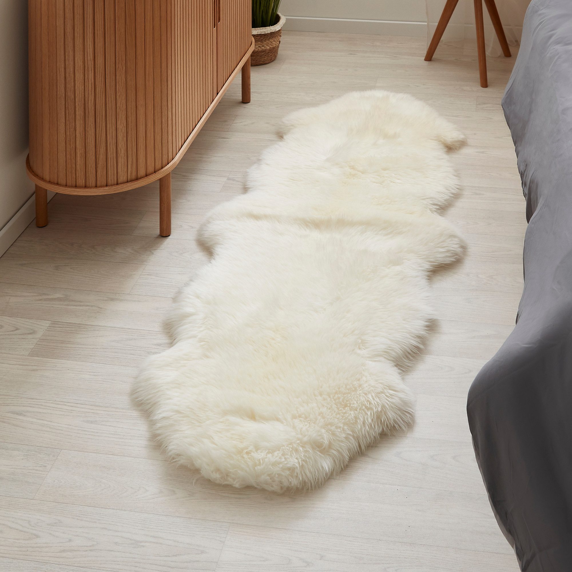 LUXOR living Fellteppich Schaffell Namika, fellförmig, Höhe: 50 mm, echtes Lammfell, weich & flauschig, große Farbauswahl, in 2 Größen – Bild 2 von 5