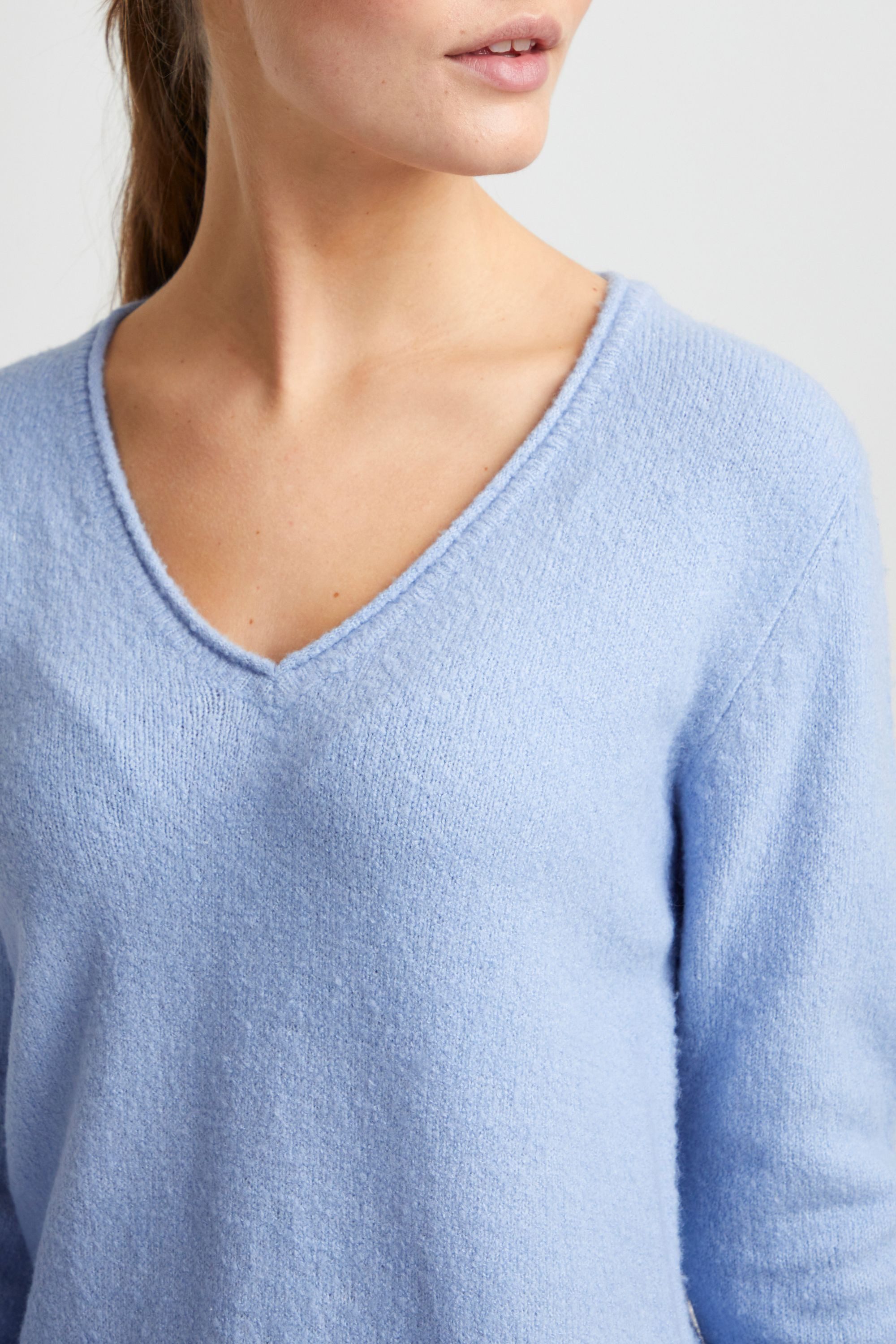 OXMO Strickkleid OXIda Feinstrickkleid mit V-Ausschnitt