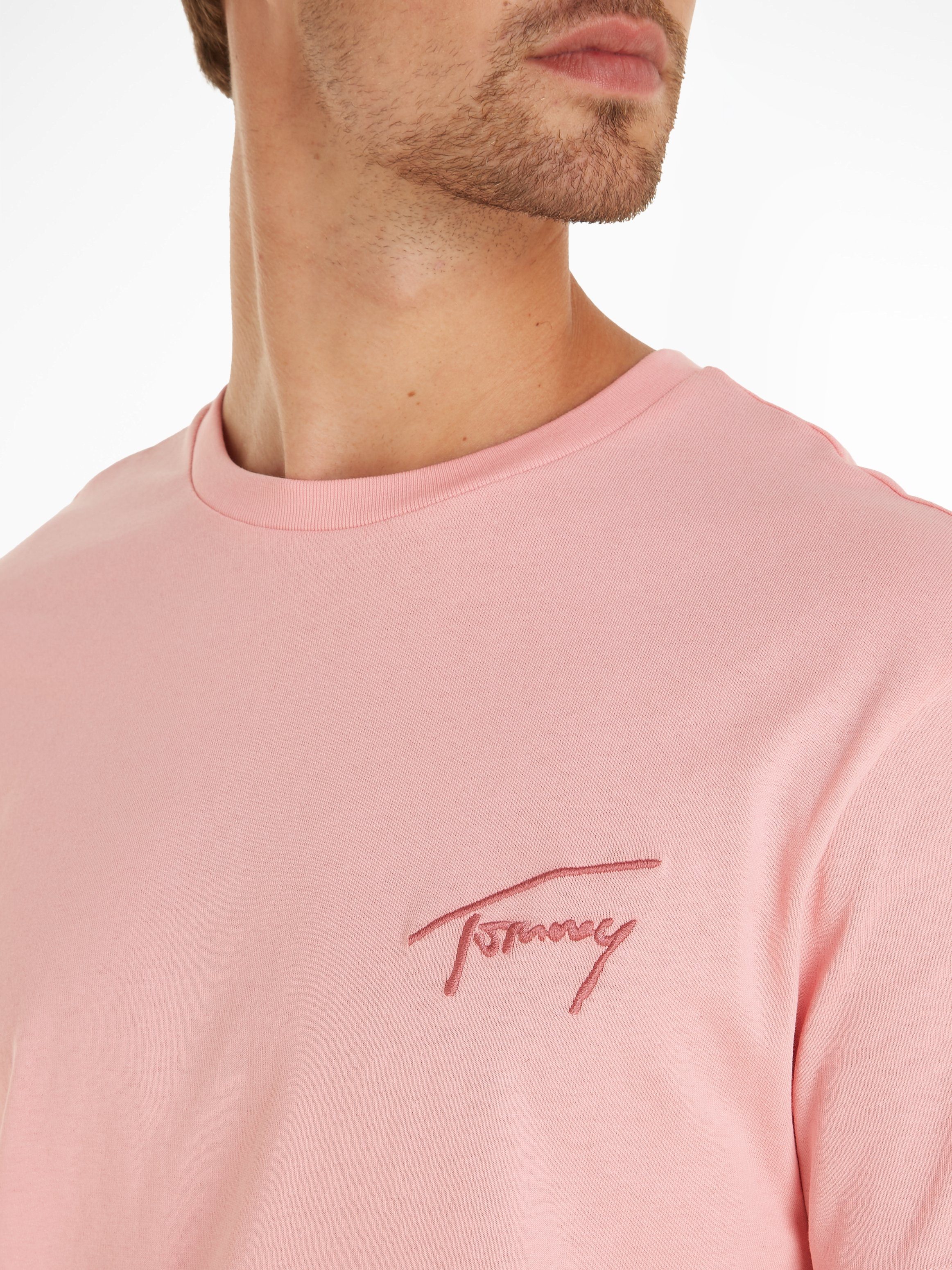 Tommy Jeans T-Shirt TJM REG TEE mit Pink SIGNATURE Ballet Logostickerei EXT