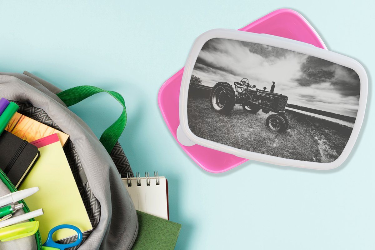 Brotdose Lunchbox für Schwarz Vintage, - Bauernhof Kunststoff Weiß Mädchen, (2-tlg), Kunststoff, Brotbox - Kinder, Snackbox, Traktor Erwachsene, MuchoWow - - rosa