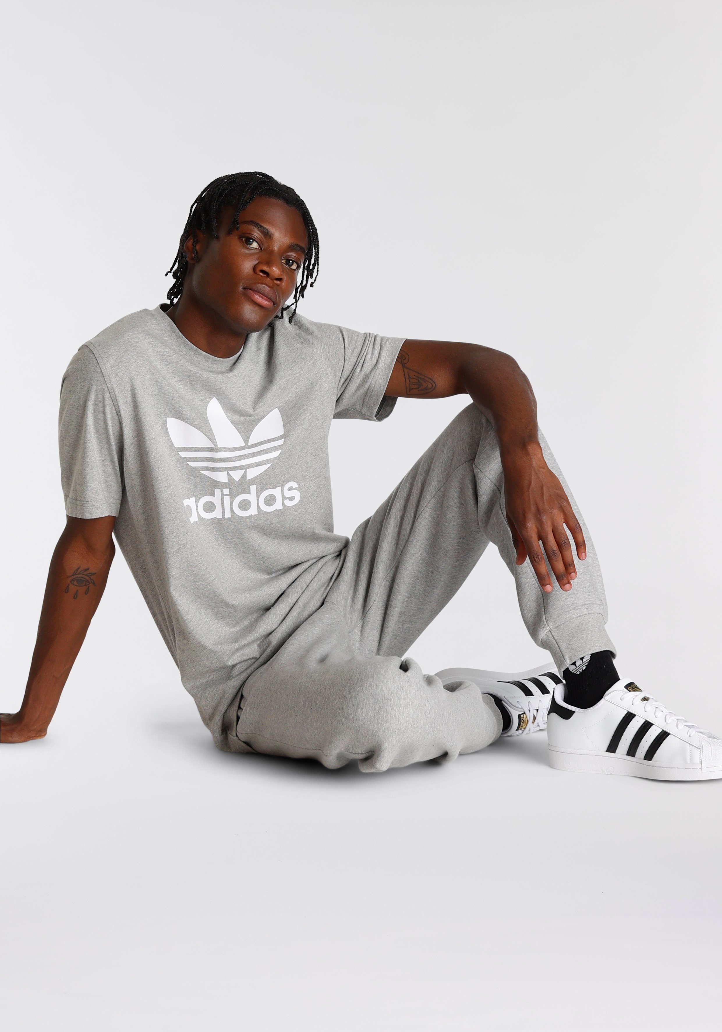 adidas Medium Grey Originals CLASSICS T-Shirt ADICOLOR TREFOIL Heather