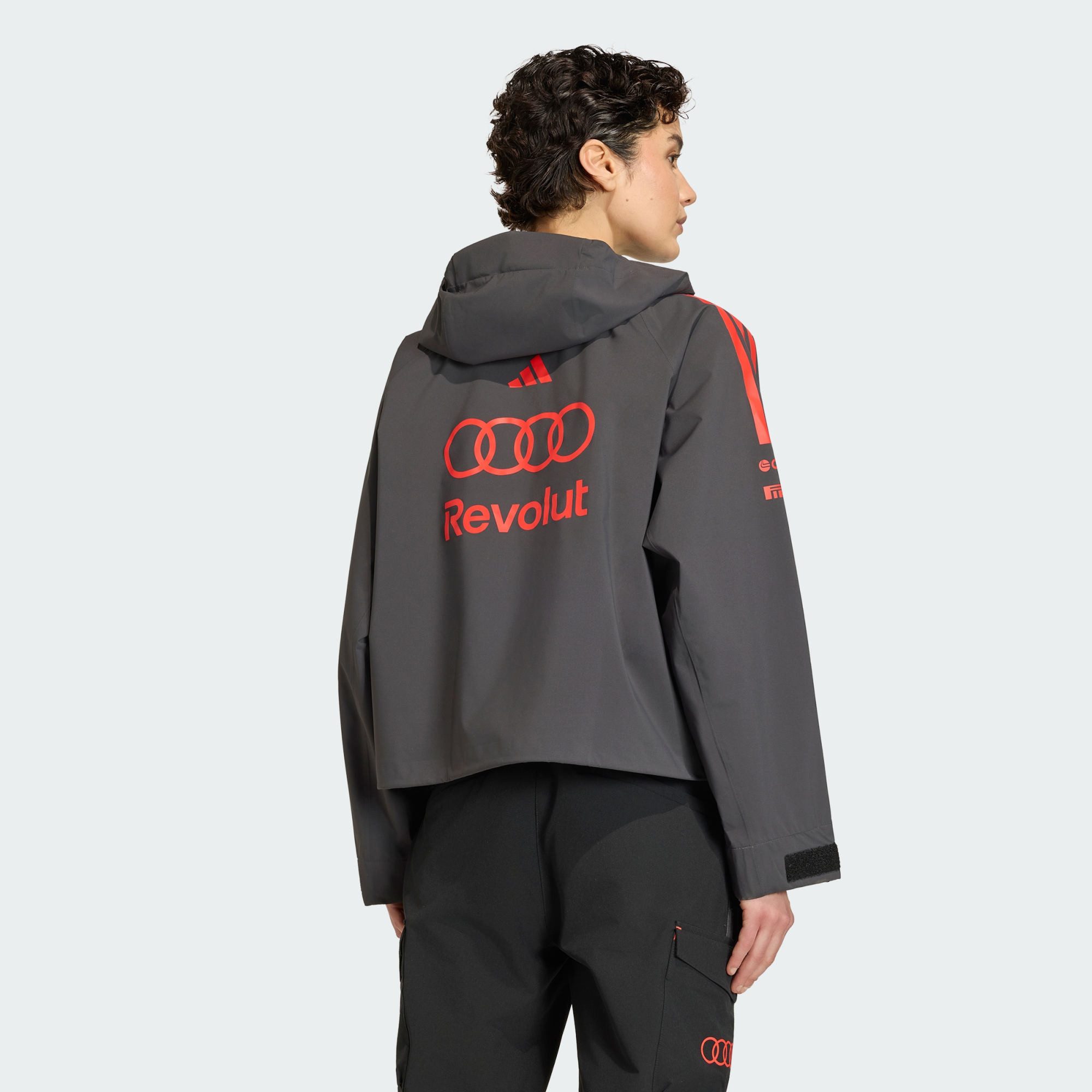 adidas Performance Funktionsjacke AUDI REVOLUT F1 TEAM MECHANICS REGENJACKE (1-St)