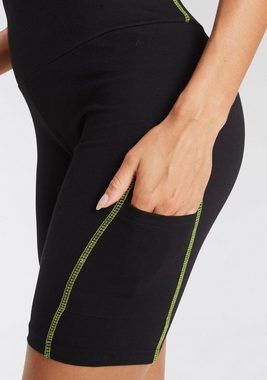 LASCANA ACTIVE Radlerhose -Kurze Hose mit farbigen Kontrastnähten