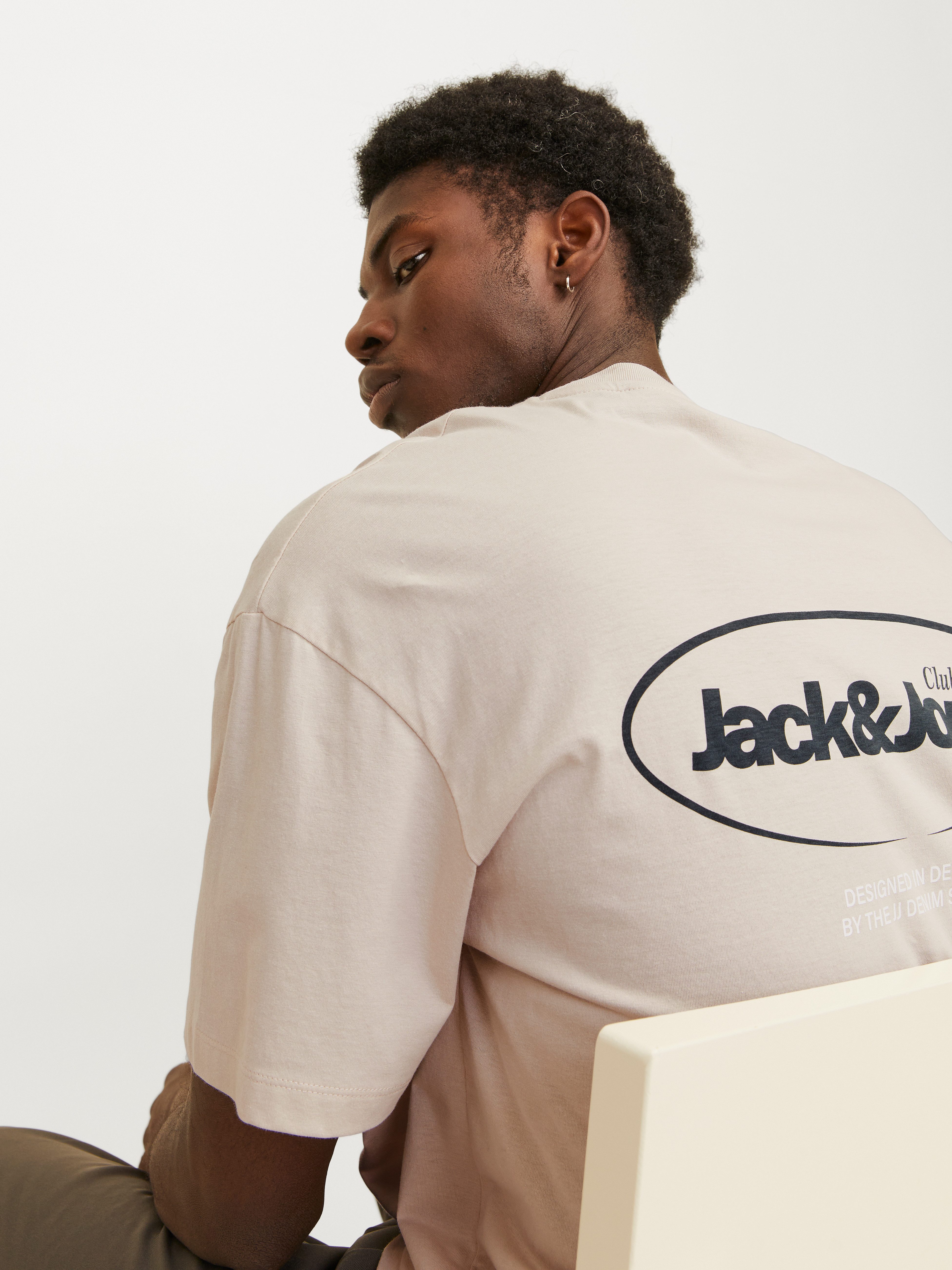 Jack & Jones Rundhalsshirt JJEBRADLEY GRAPHIC günstig online kaufen