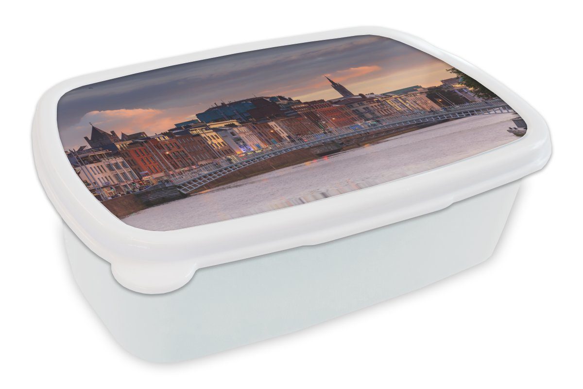 MuchoWow Lunchbox Half Penny Bridge bei Sonnenuntergang, Kunststoff, (2-tlg), Brotbox für Kinder und Erwachsene, Brotdose, für Jungs und Mädchen weiß