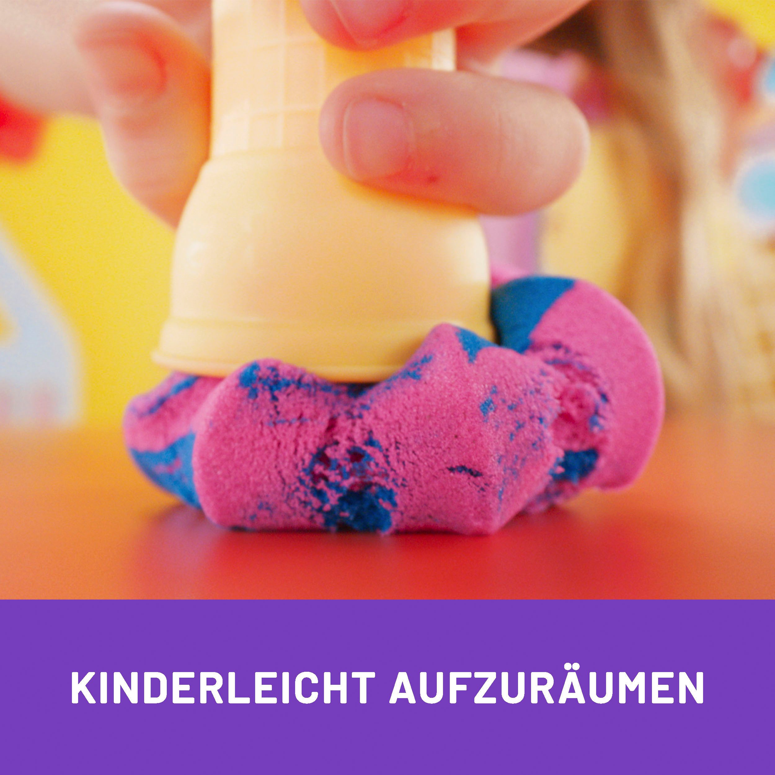 Spin Master Kreativset Kinetic Sand - Soft Serve Ice Cream Station 397g – Bild 4 von 5
