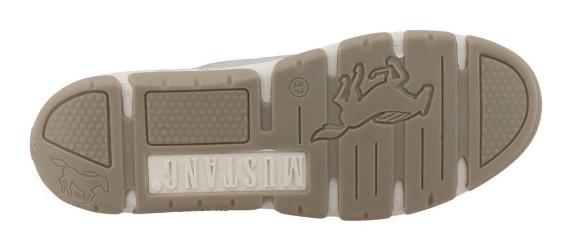 Mustang Shoes Sue Slip-On Sneaker Freizeitschuh, Halbschuh, Slipper mit Logoschriftzügen