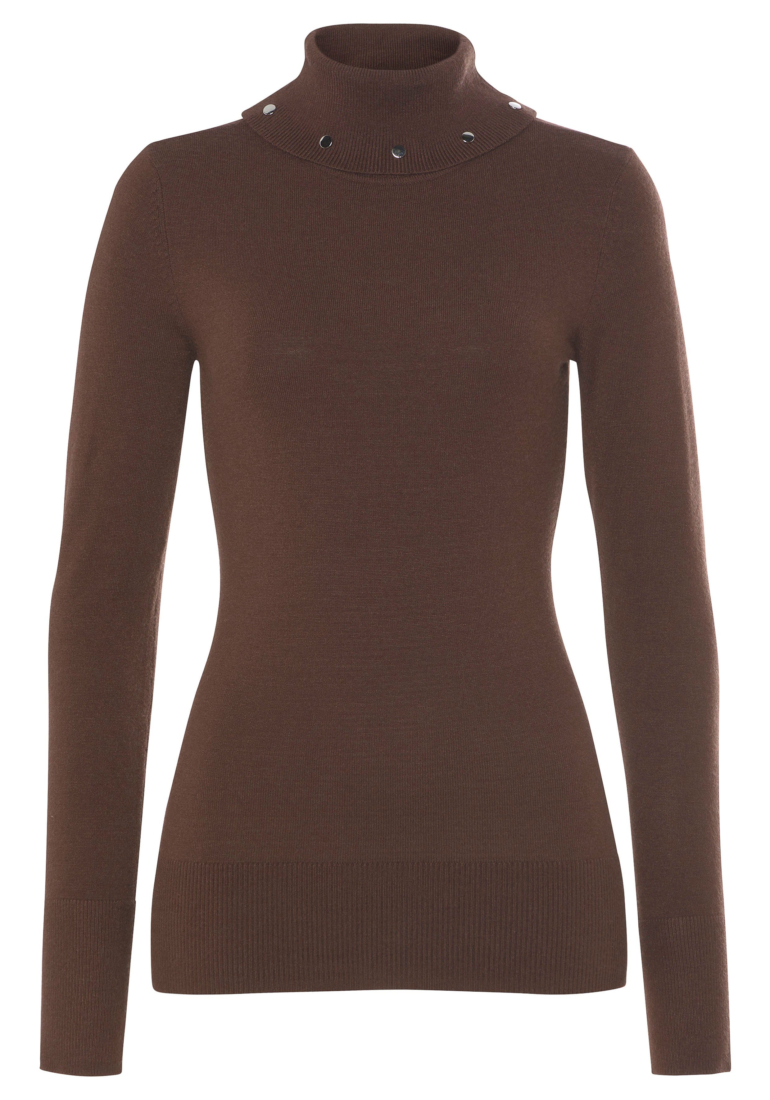 Melrose Rollkragenpullover mit Ziernieten in enger Passform