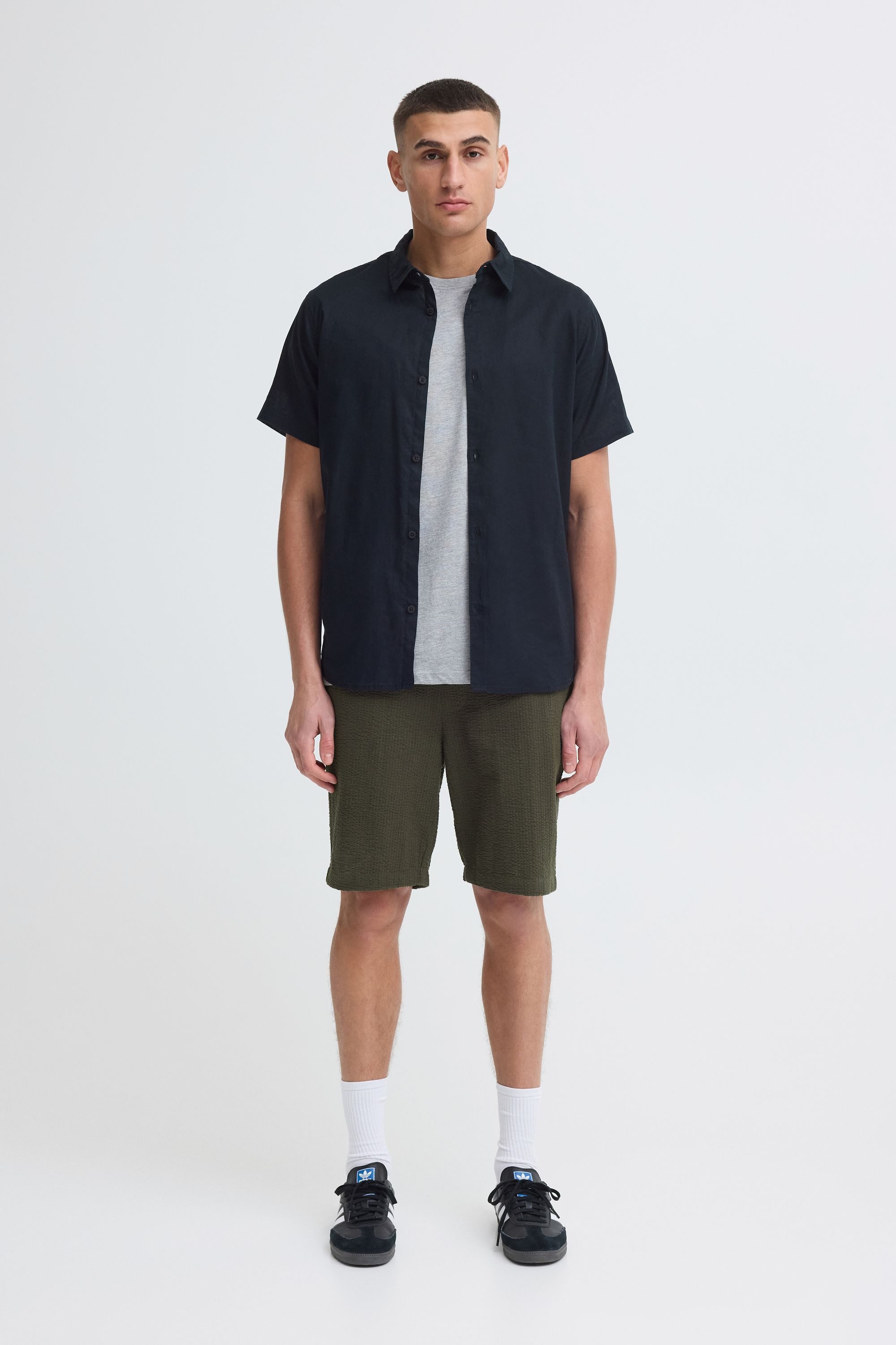 Indicode Chinoshorts IDCorson Strukturierte Shorts mit elastischem Bund und Kordeln