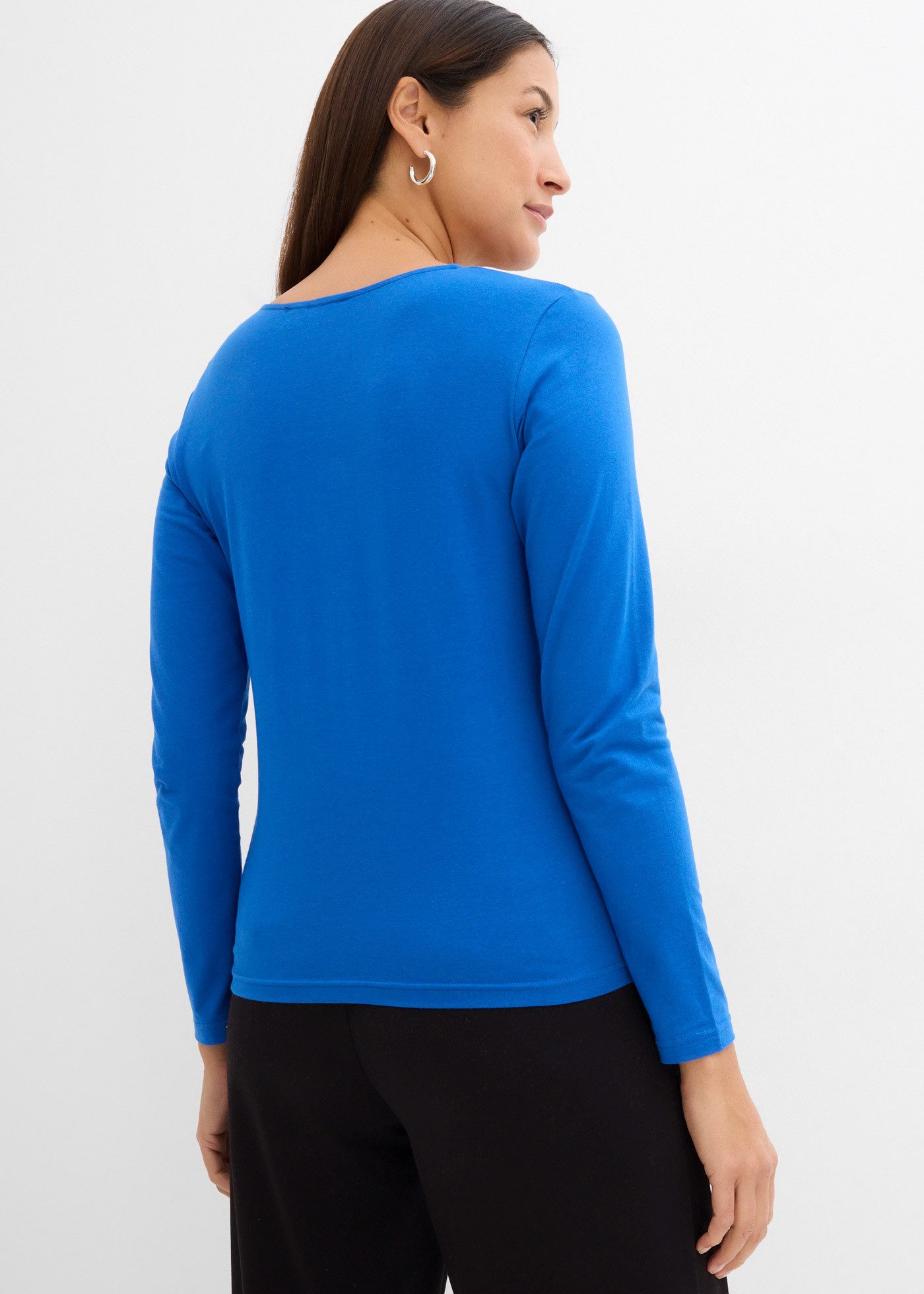 bonprix Langarmshirt schmal geschnittene Passform, V-Ausschnitt